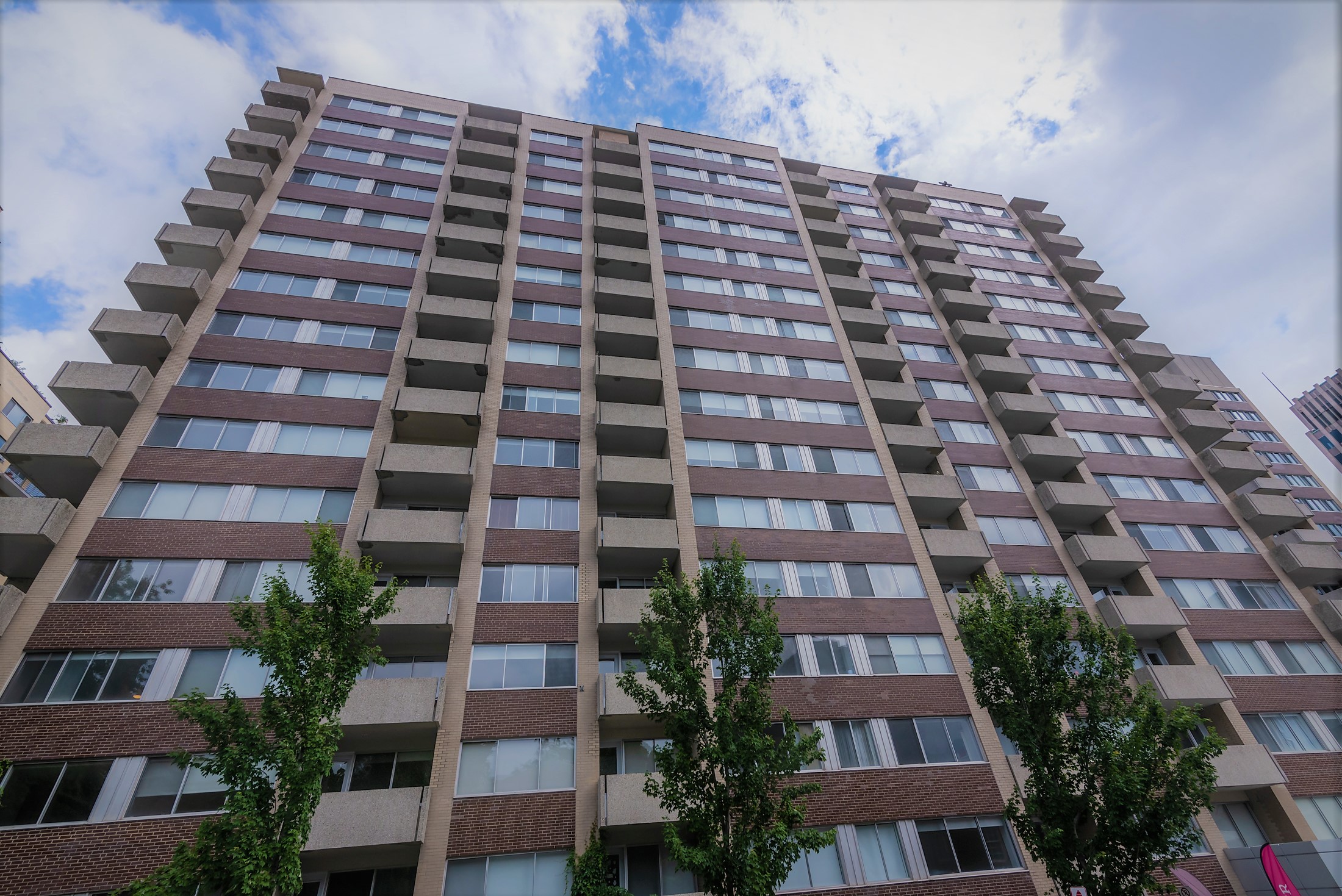 Corporate_Housing_Montreal_at_Le_Sommet