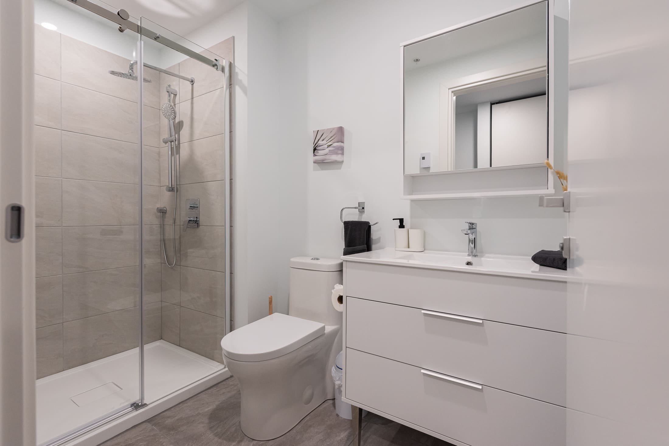 Le-George_14-washroom