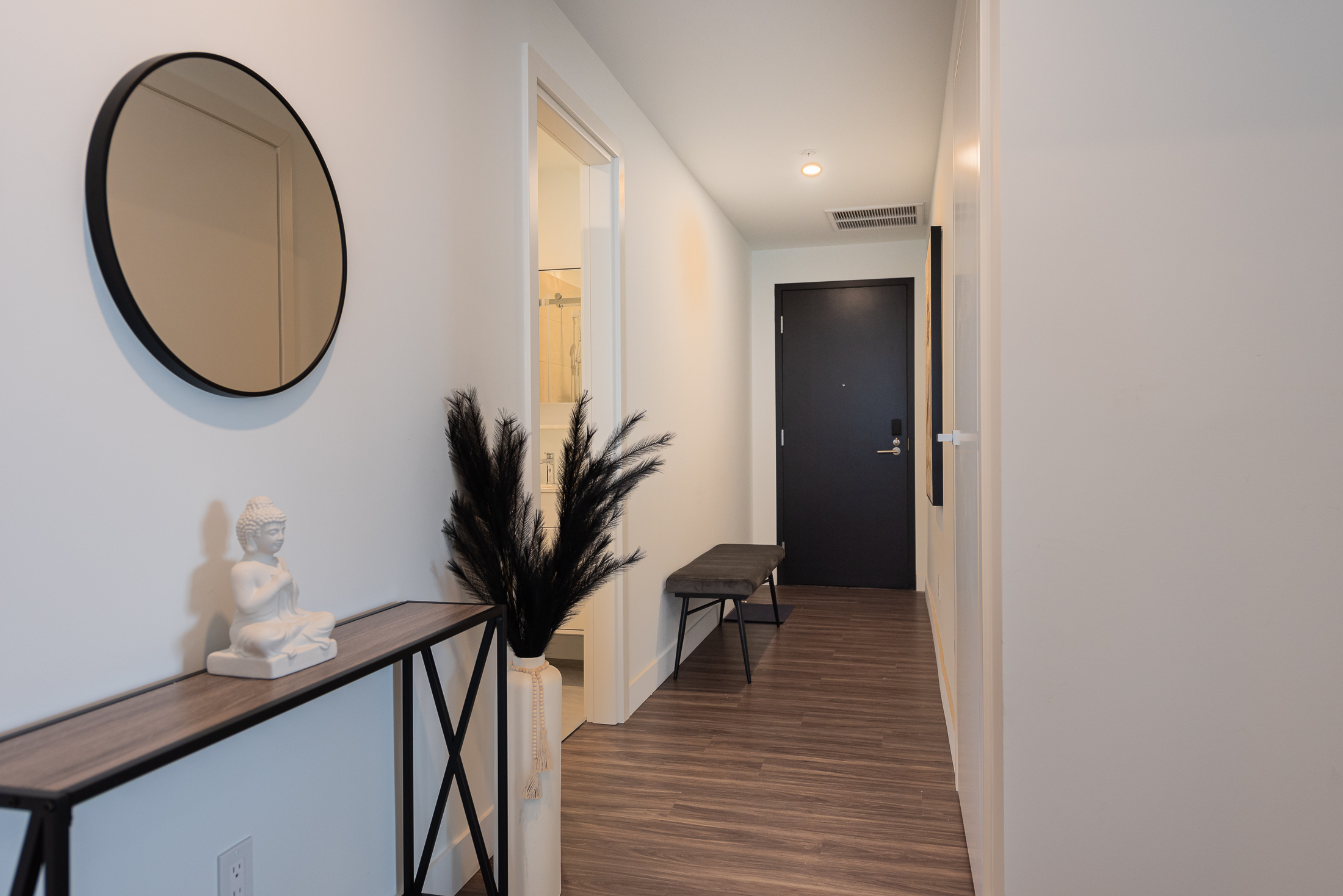 Le_George_12-space-area