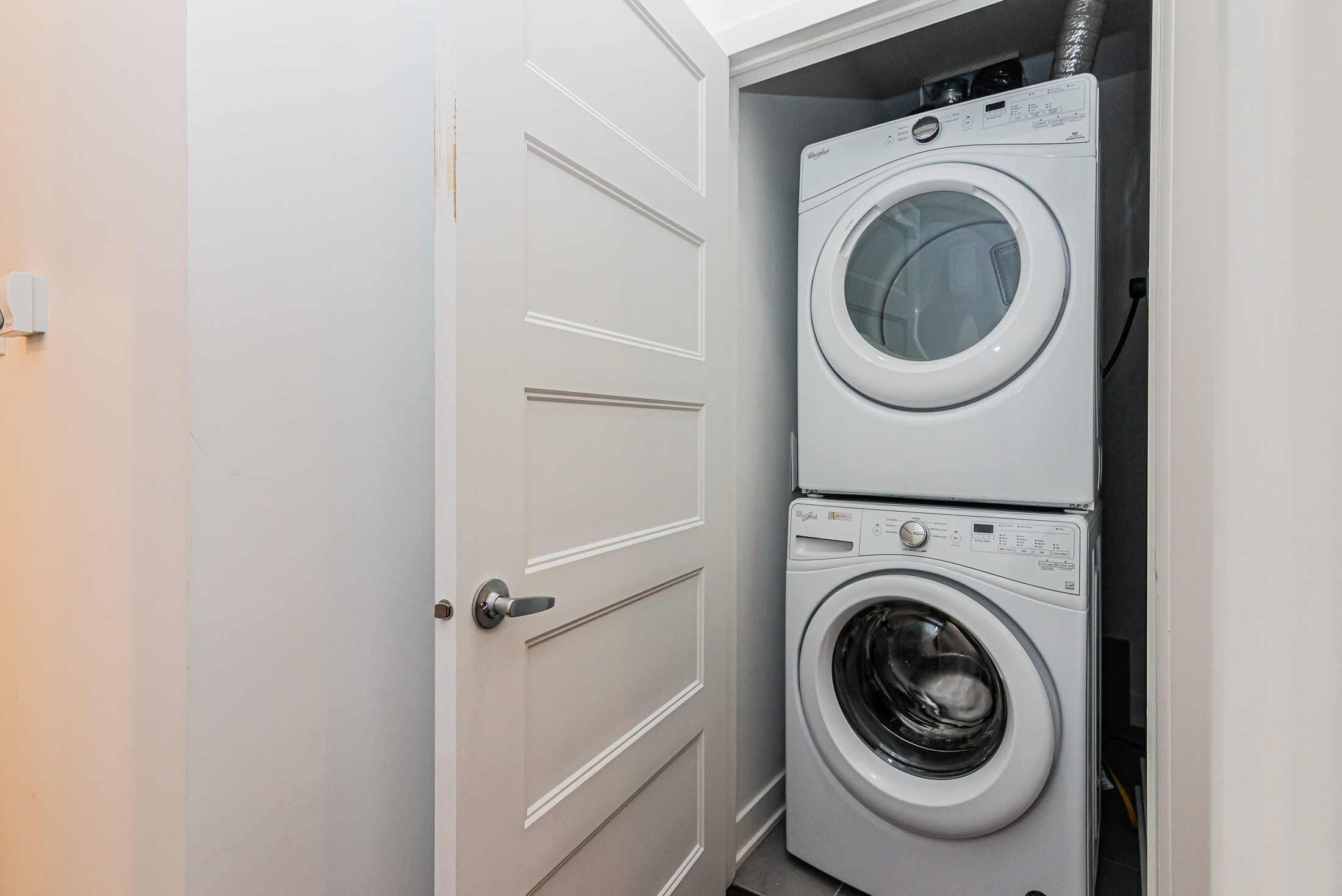 St-Do_washing-room_and_washing_machine