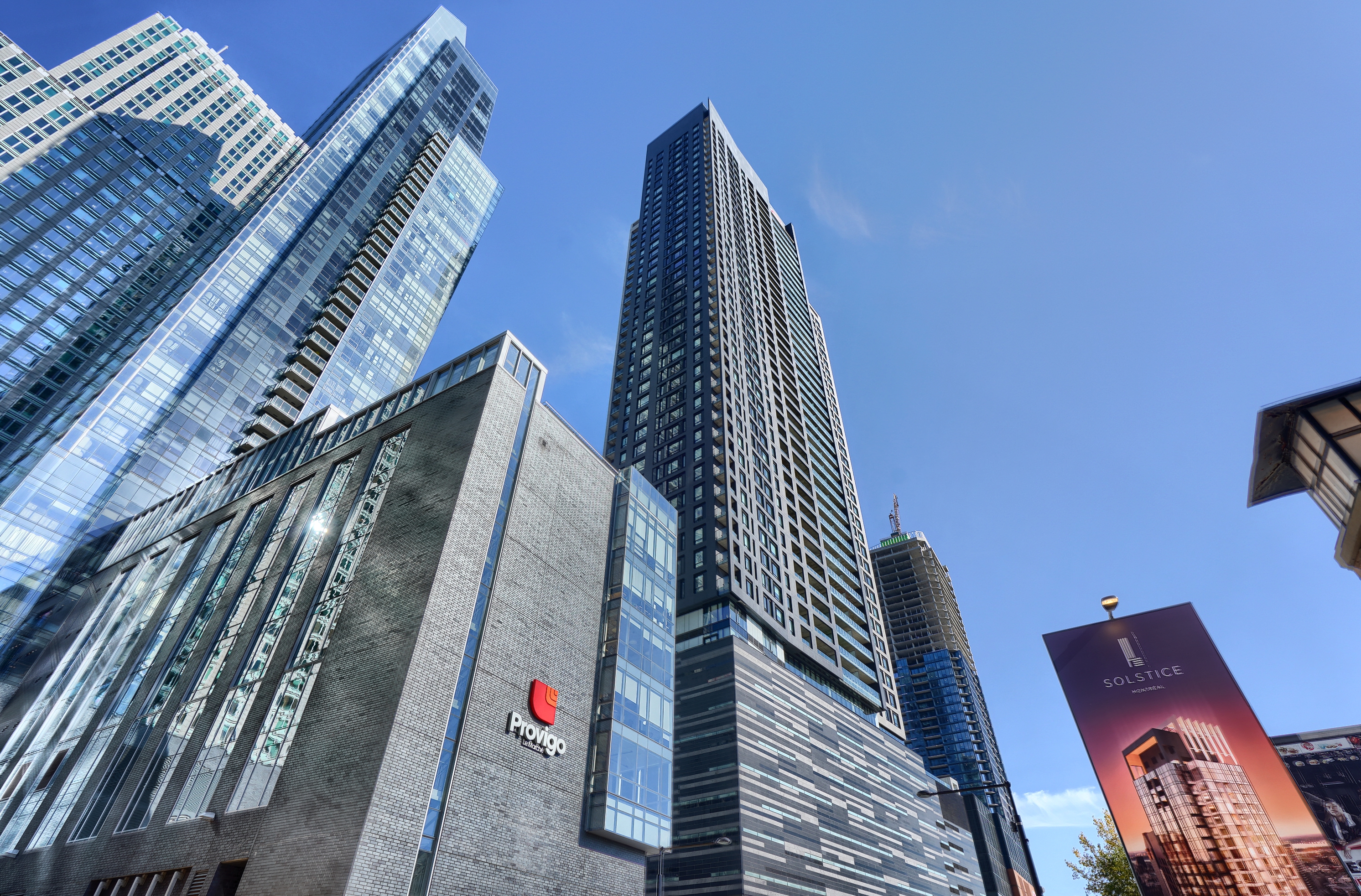 Tour-des-Canadiens_1808-French-014-bldg-cover