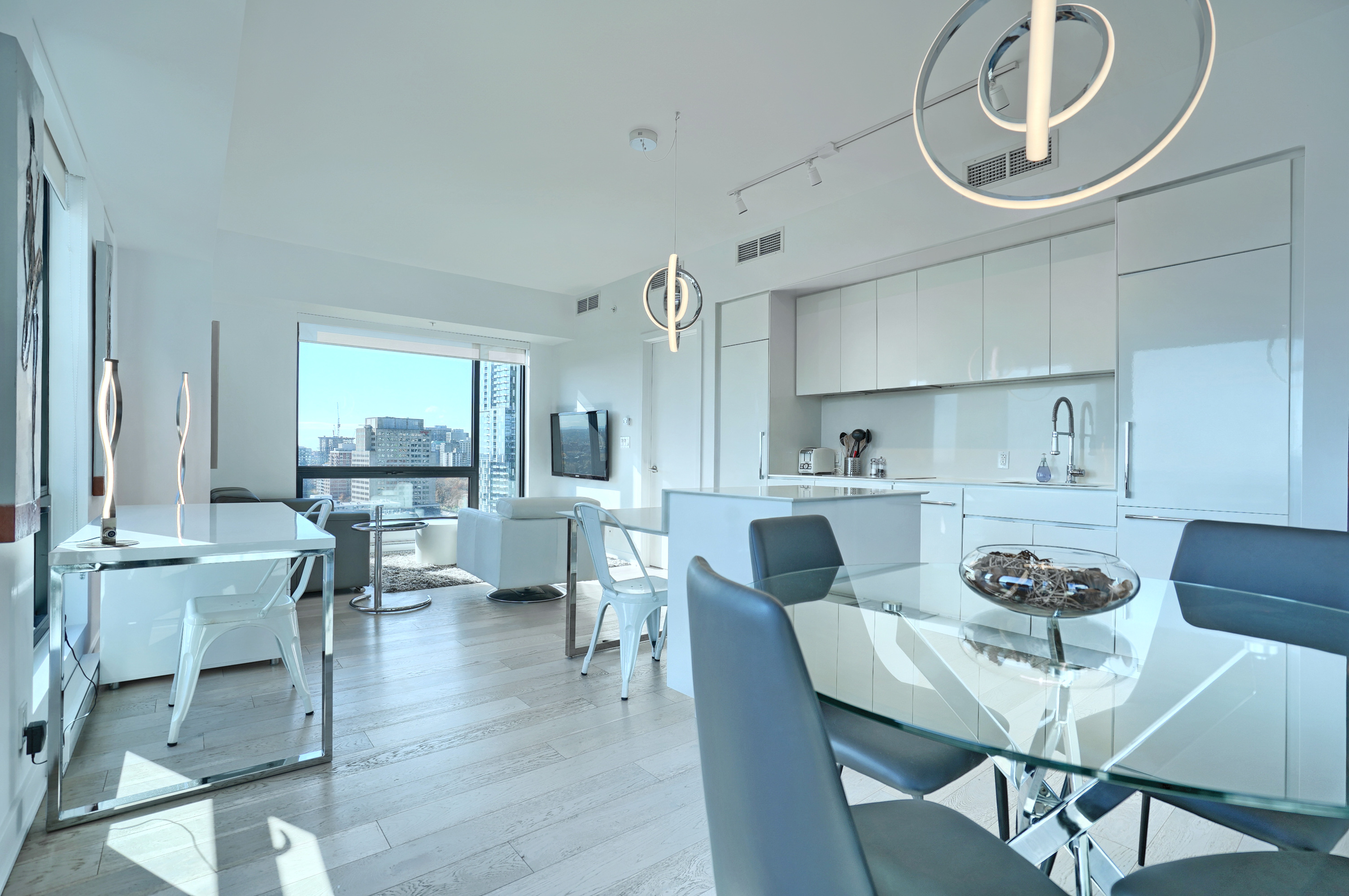 Tour-des-Canadiens_1808-French-019-cover