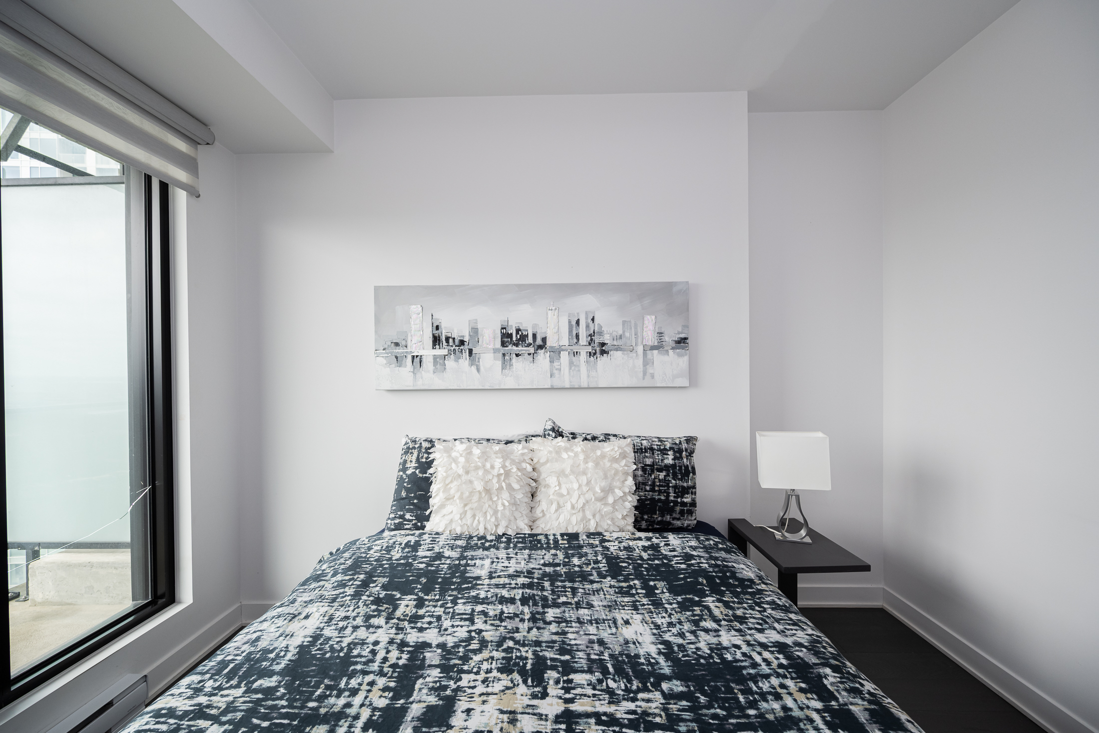 Tour-des-canadiens_2110_bedroom3