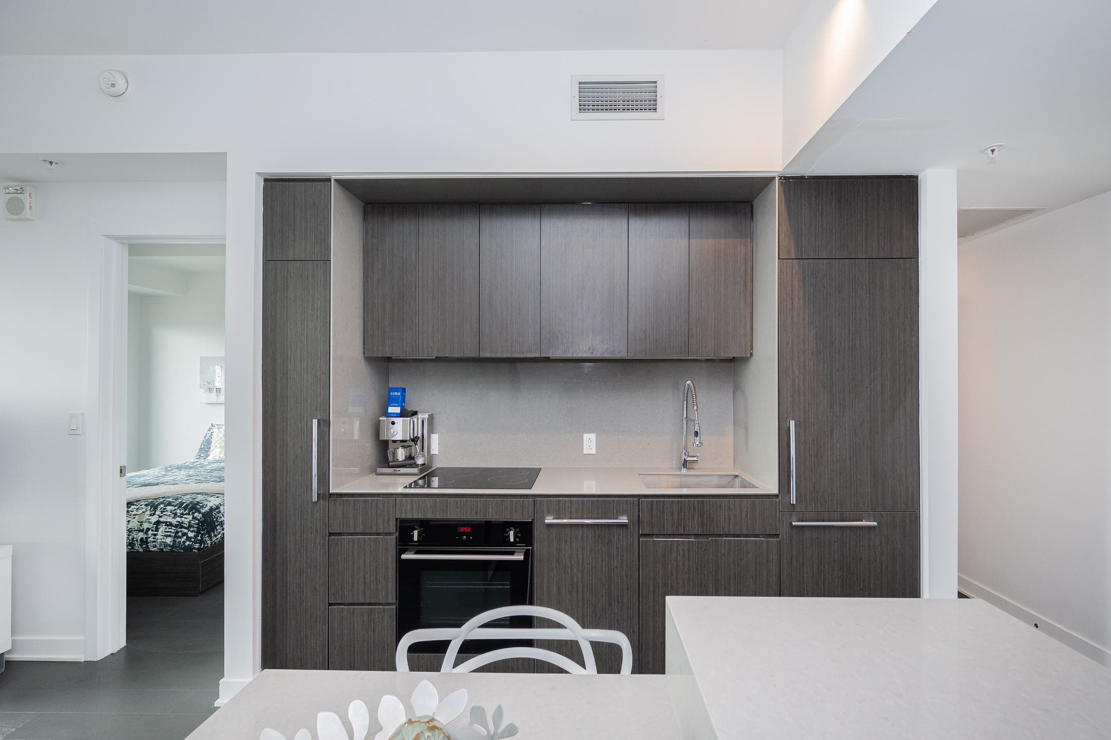 Tour-des-canadiens_2110_kitchen