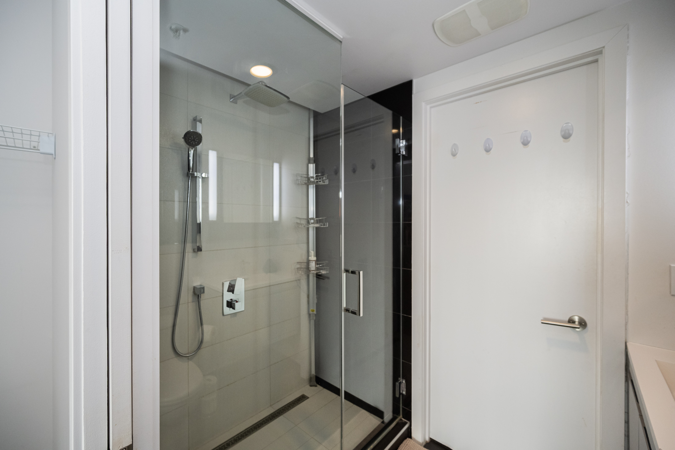 Tour-des-canadiens_2110_shower