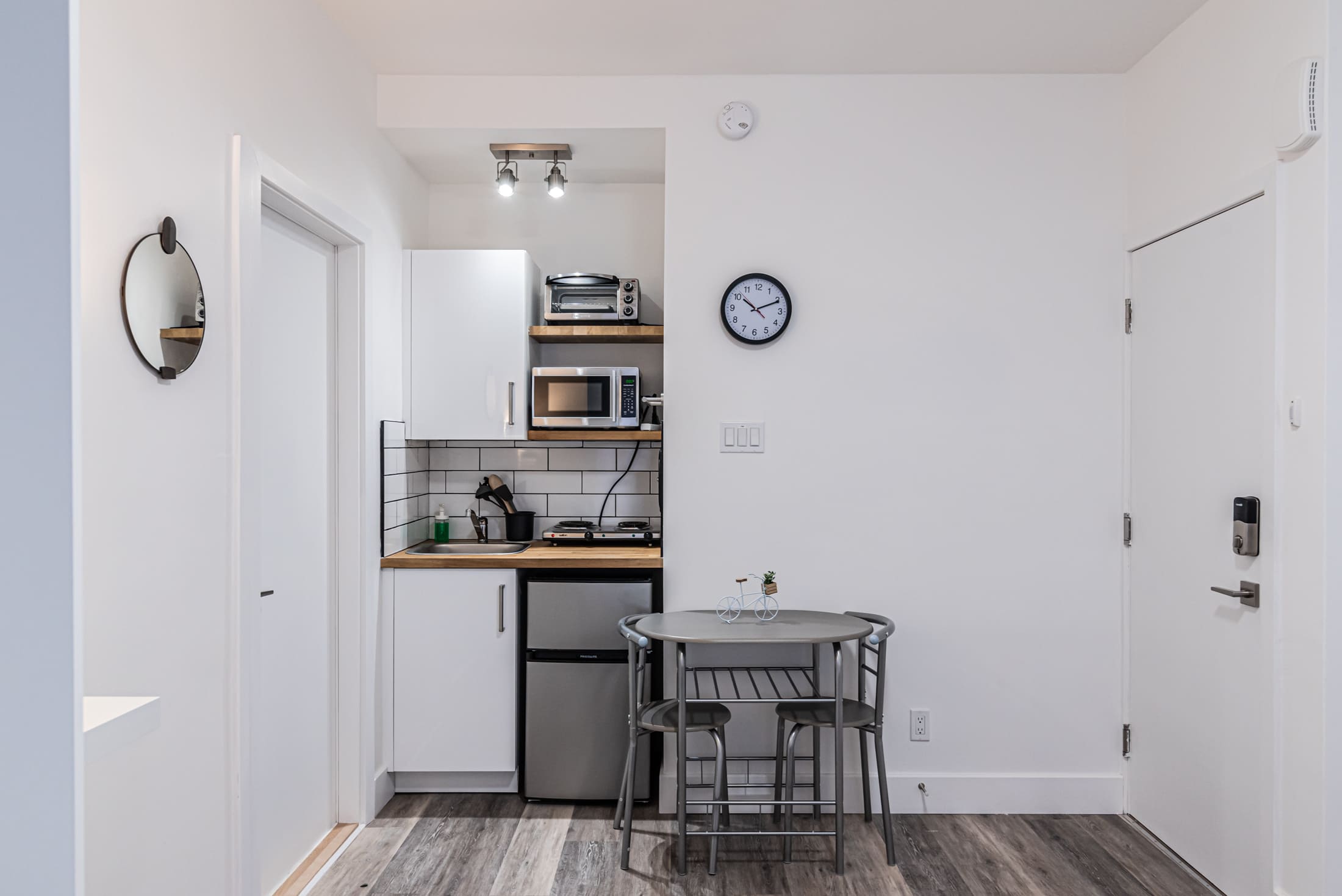 atateken-suites-4-kitchen_sitting