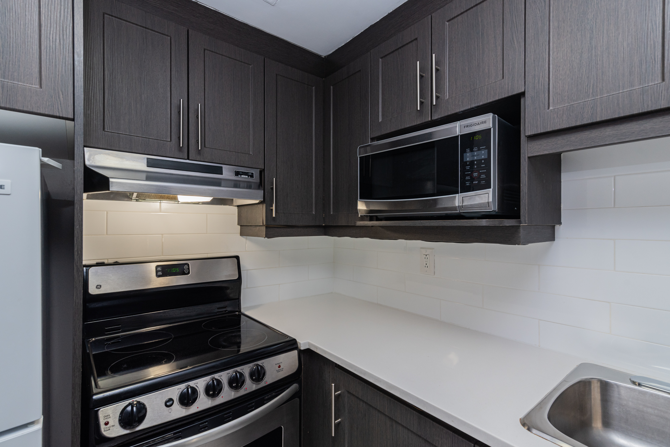 horizon__18A_kitchen_area