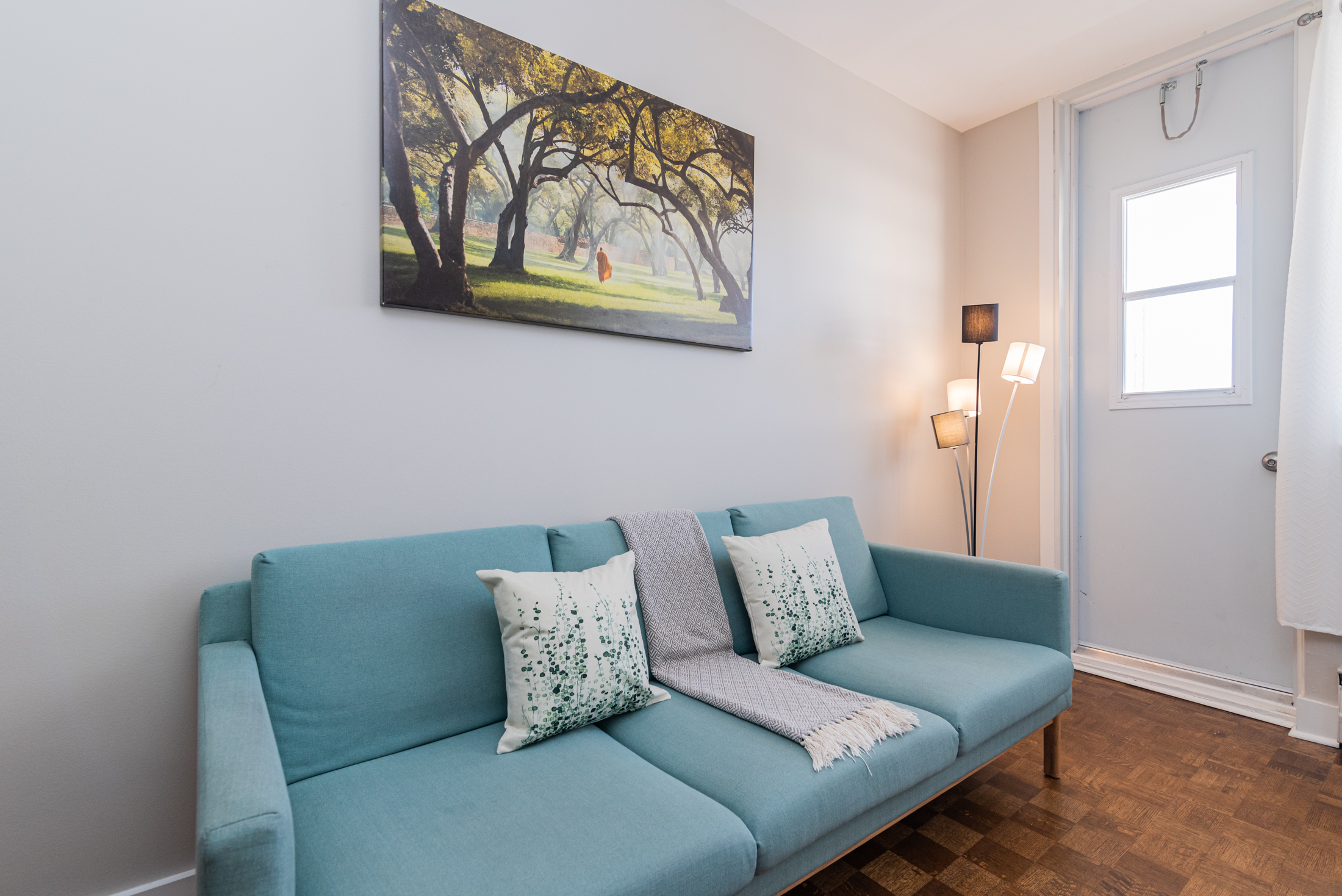 horizon__18A_living_room_sitting