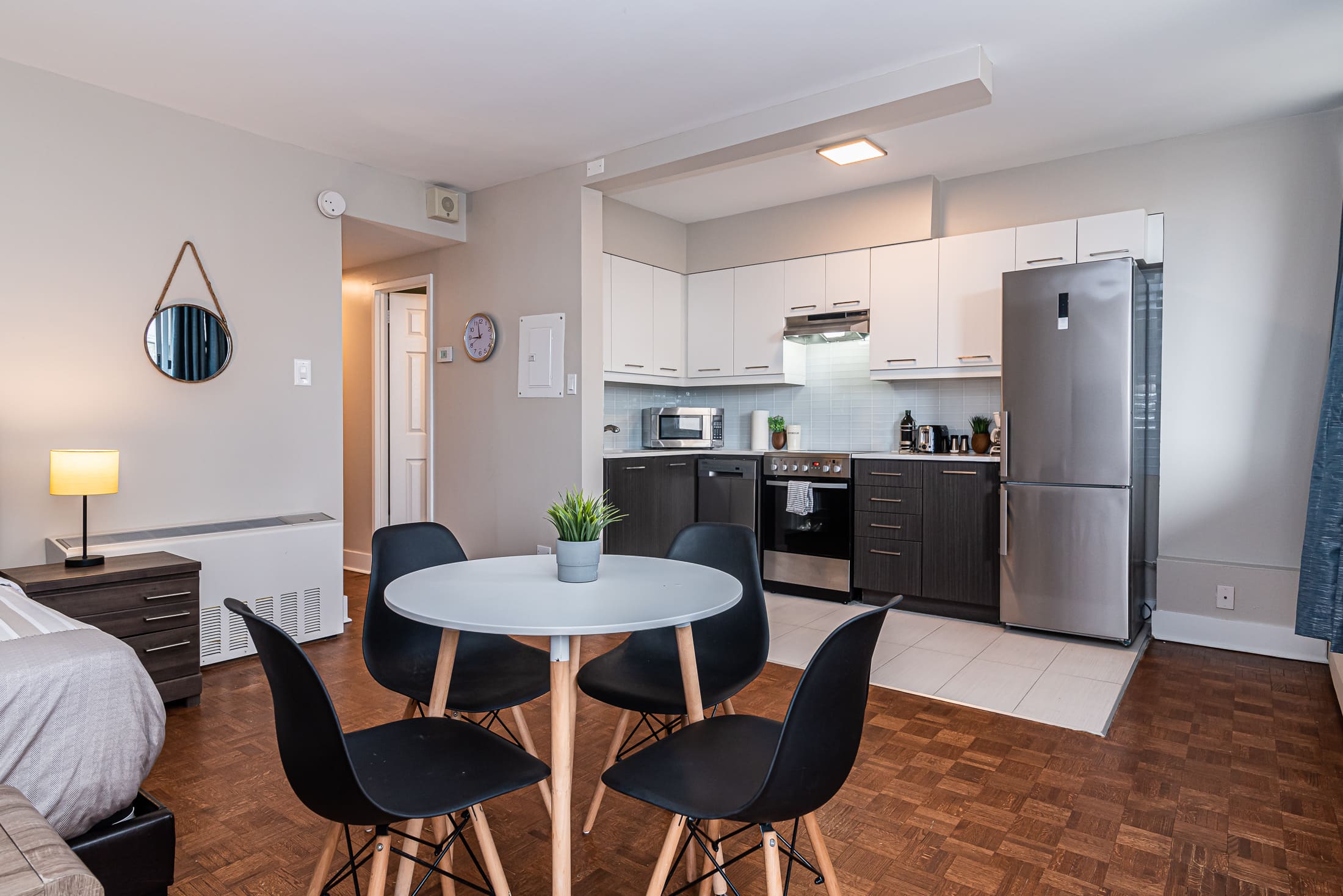 horizon__8B_kitchen_view