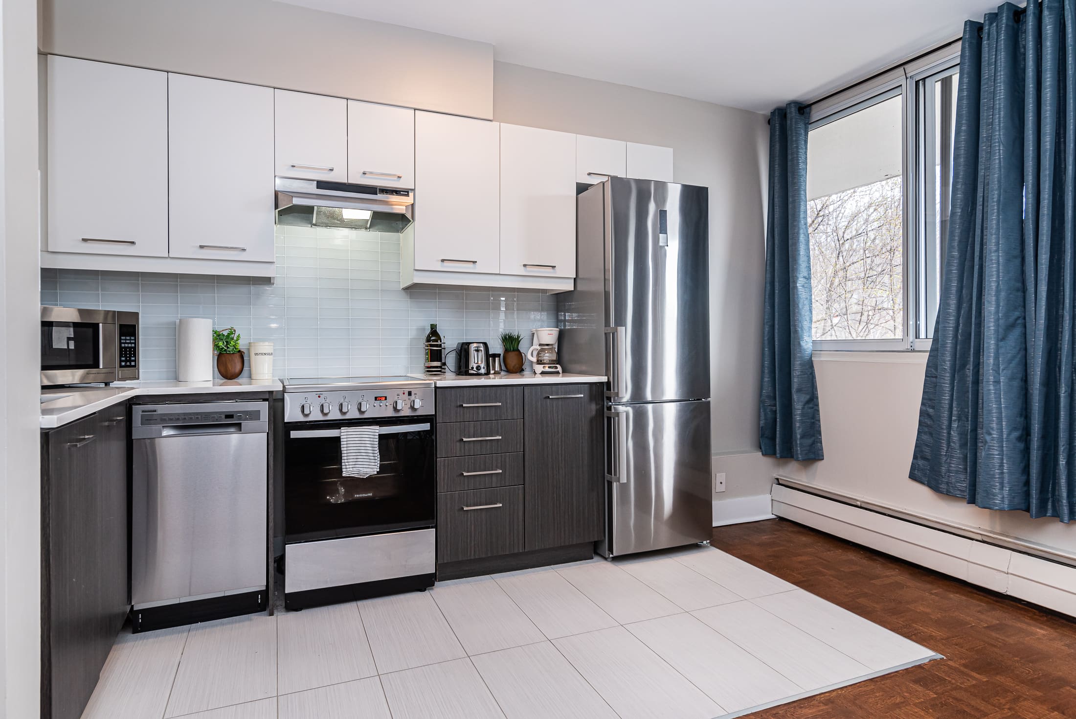 horizon__8B_kitchen_view2