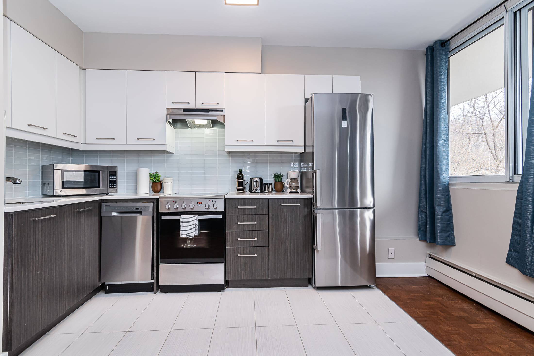 horizon__8B_kitchen_view3