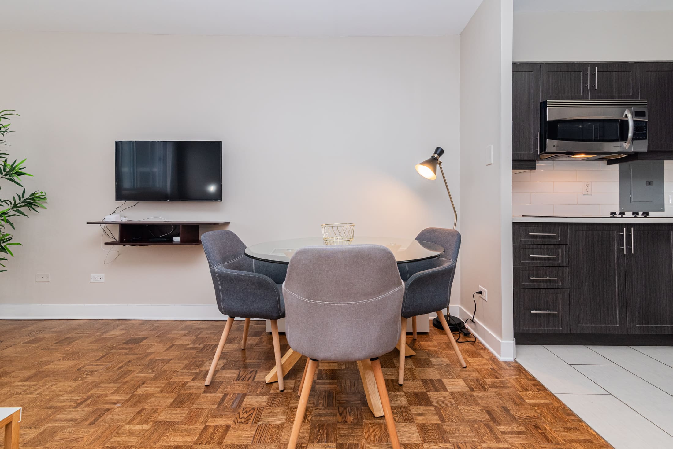 horizon__9A_tv_view3