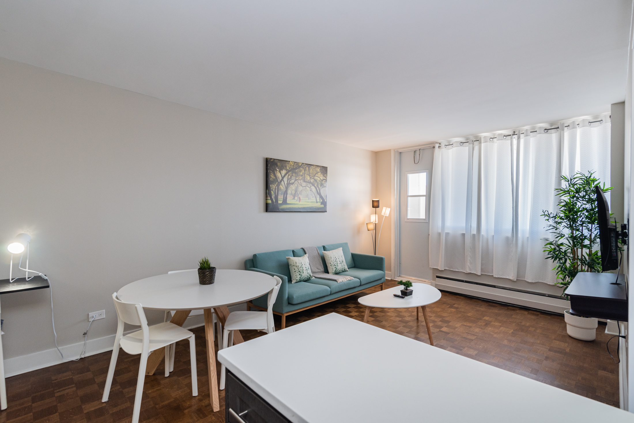 horizon_living_room2