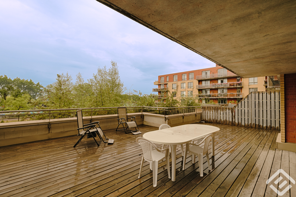 jardins-du-canal-2a_terrace_sitting