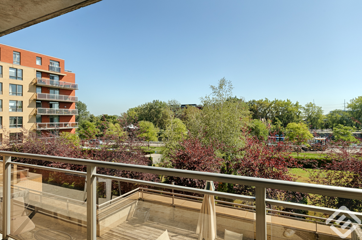 jardins-du-canal-3A_balcony_view