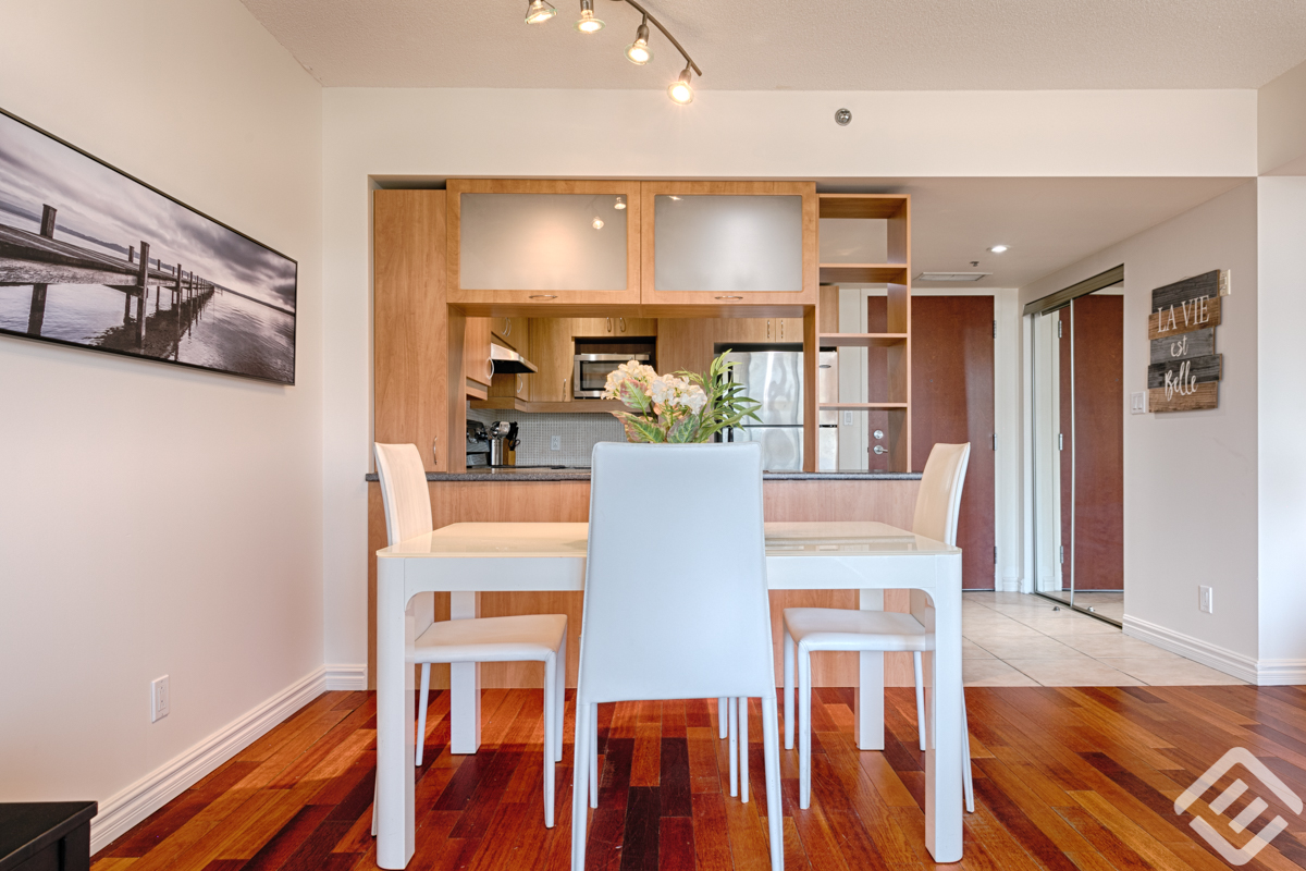 jardins-du-canal-3A_sitting_table