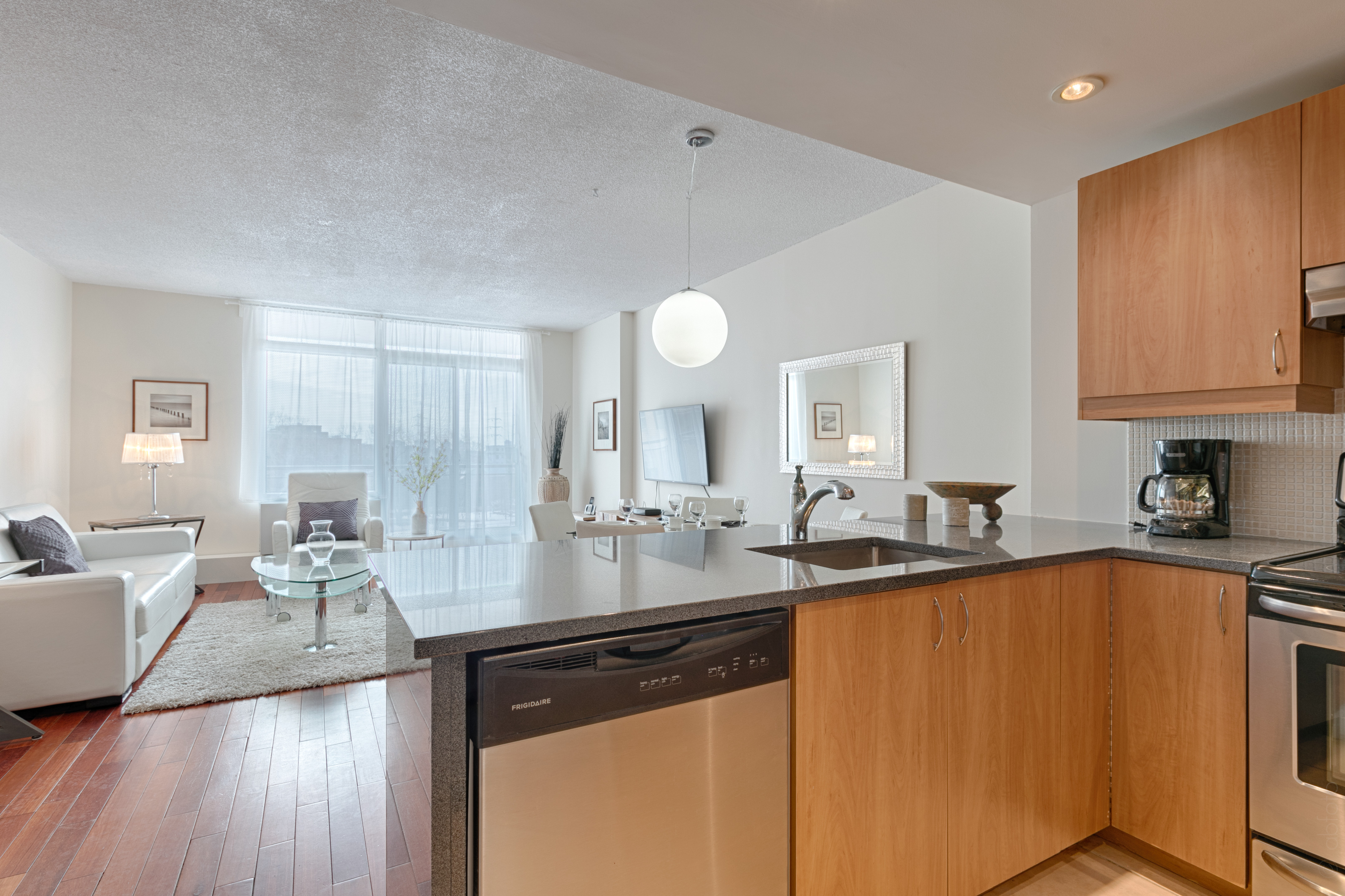 jardins-du-canal-6a_kitchen_view