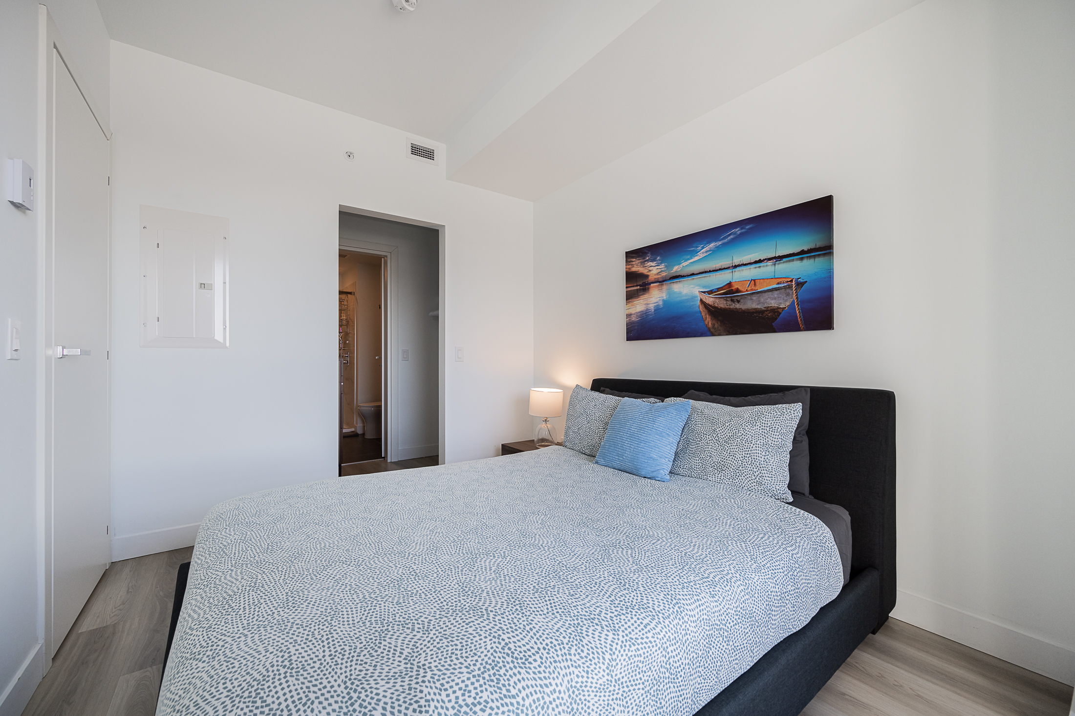 le-george-09_bedroom2