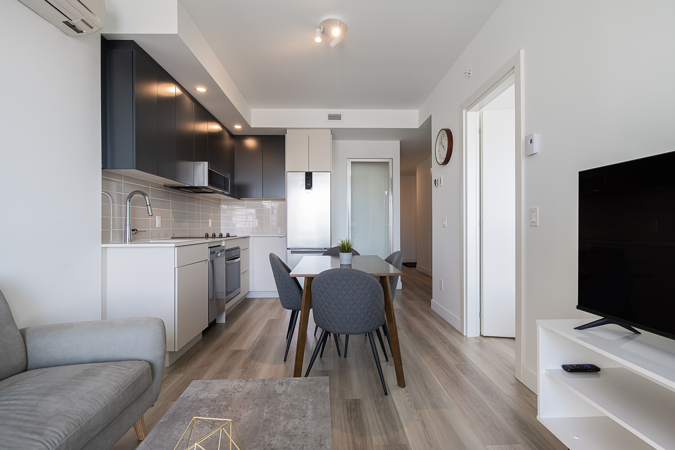 le-george-09_kitchen_view