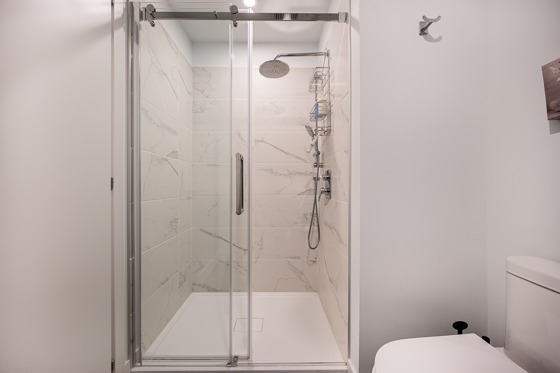 le-george-09_shower_area