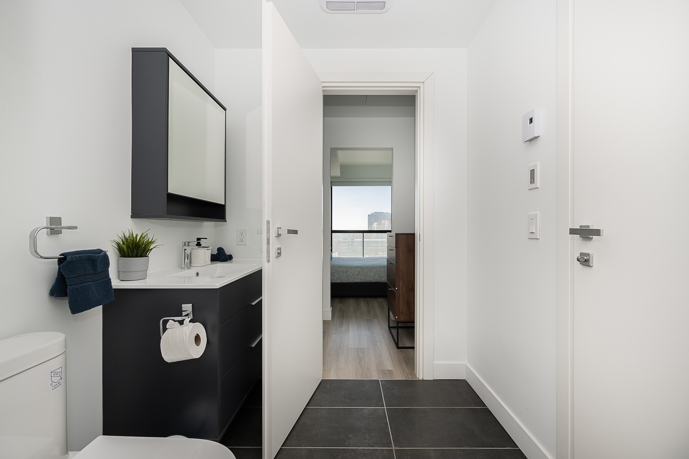 le-george-09_washroomarea