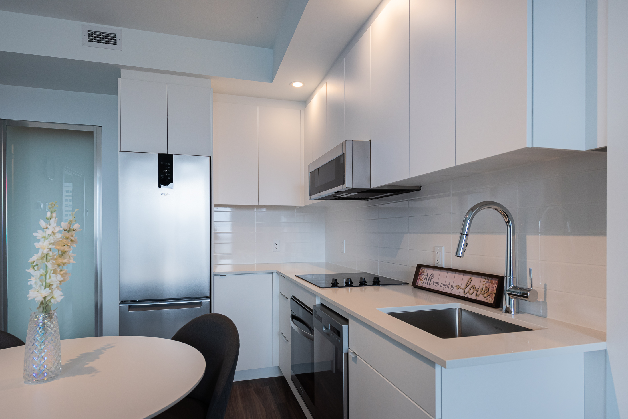 le-george-10-kitchen