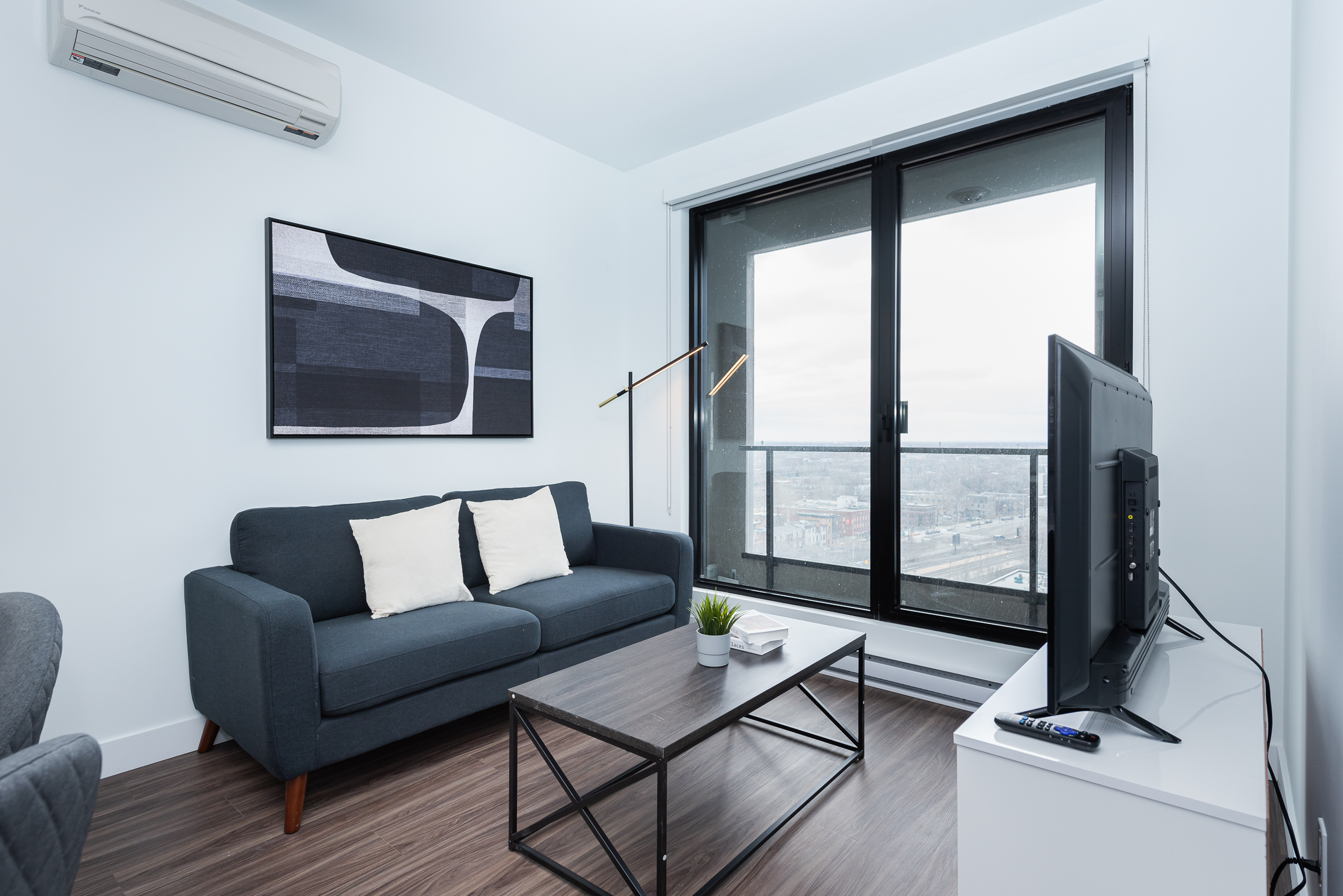 le-george-10-living-room