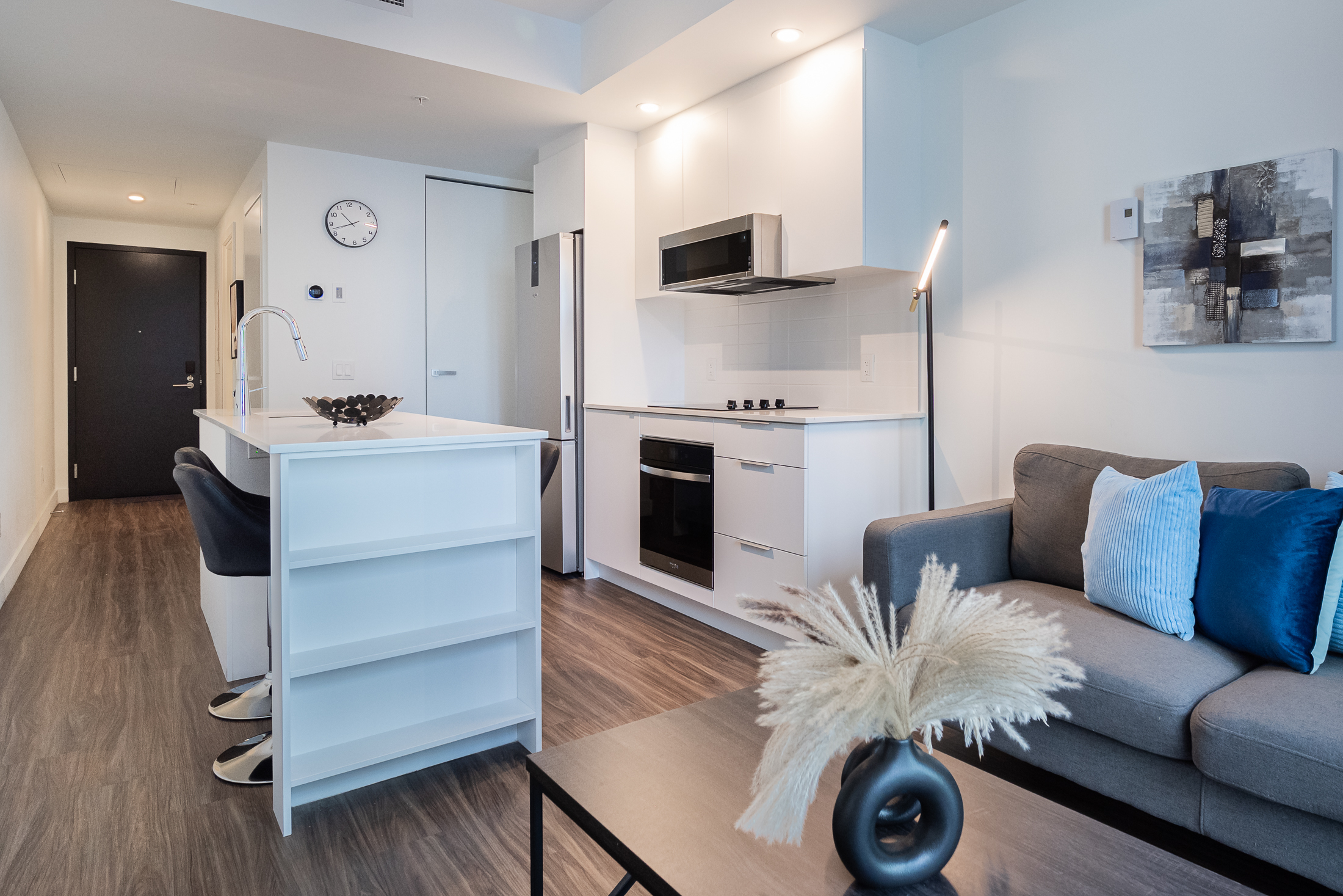 le-george-15-kitchen-area