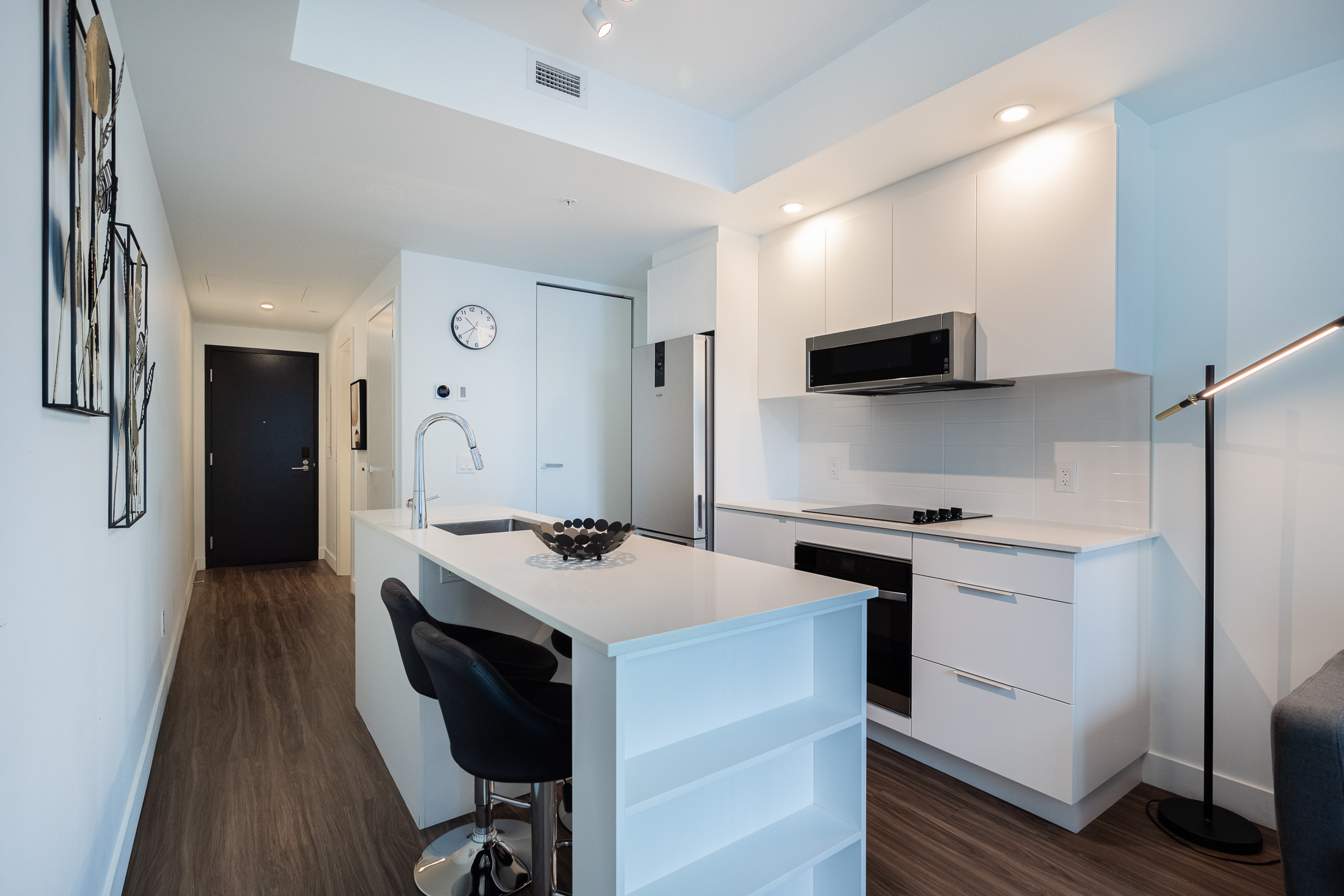 le-george-15-kitchen-area2