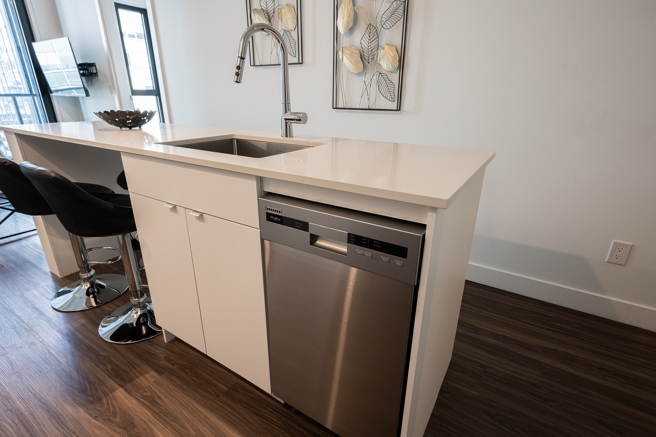 le-george-15-kitchen-sitting