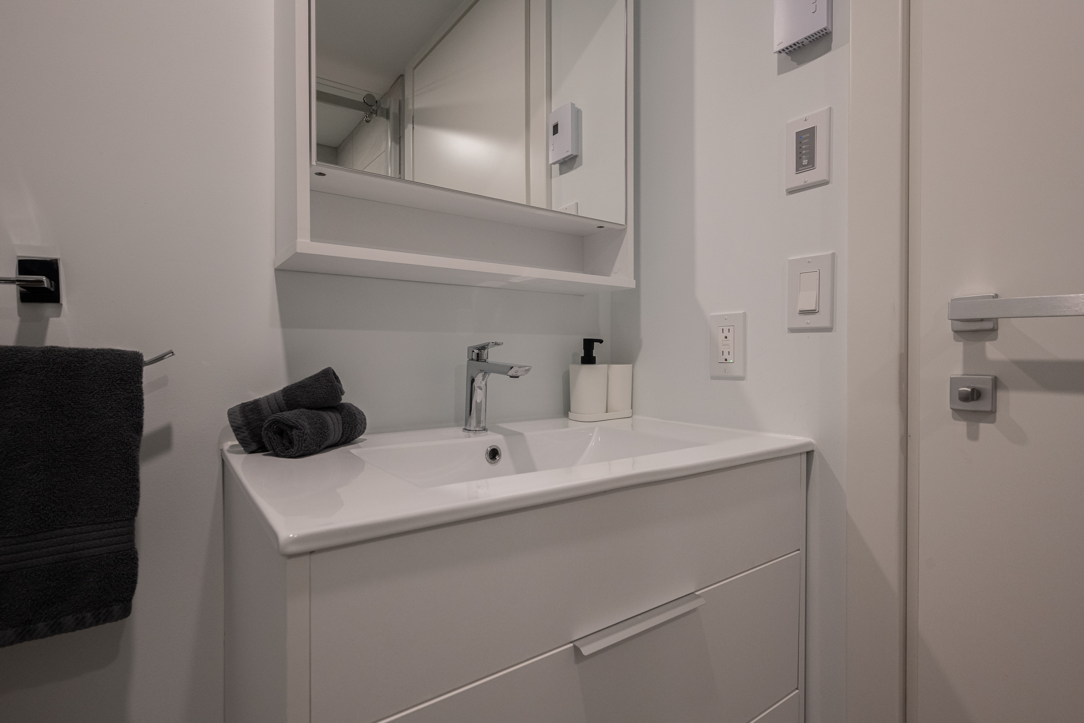 le-george-15-washroom