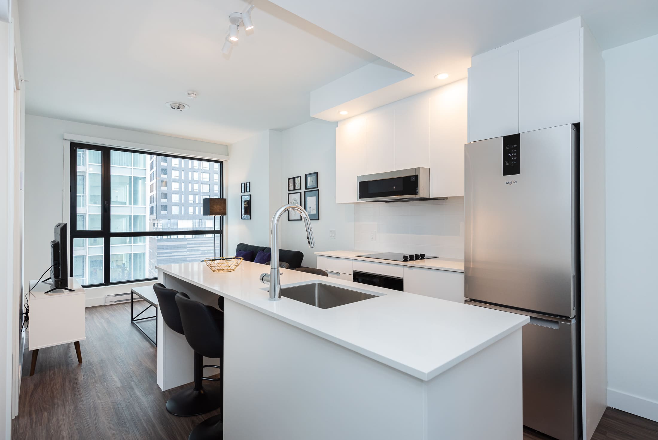 le-george-16-drawing-room-view