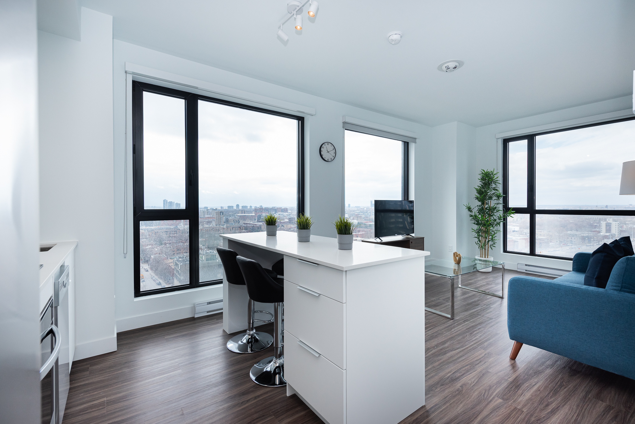 le-george-7-kitchen_sitting