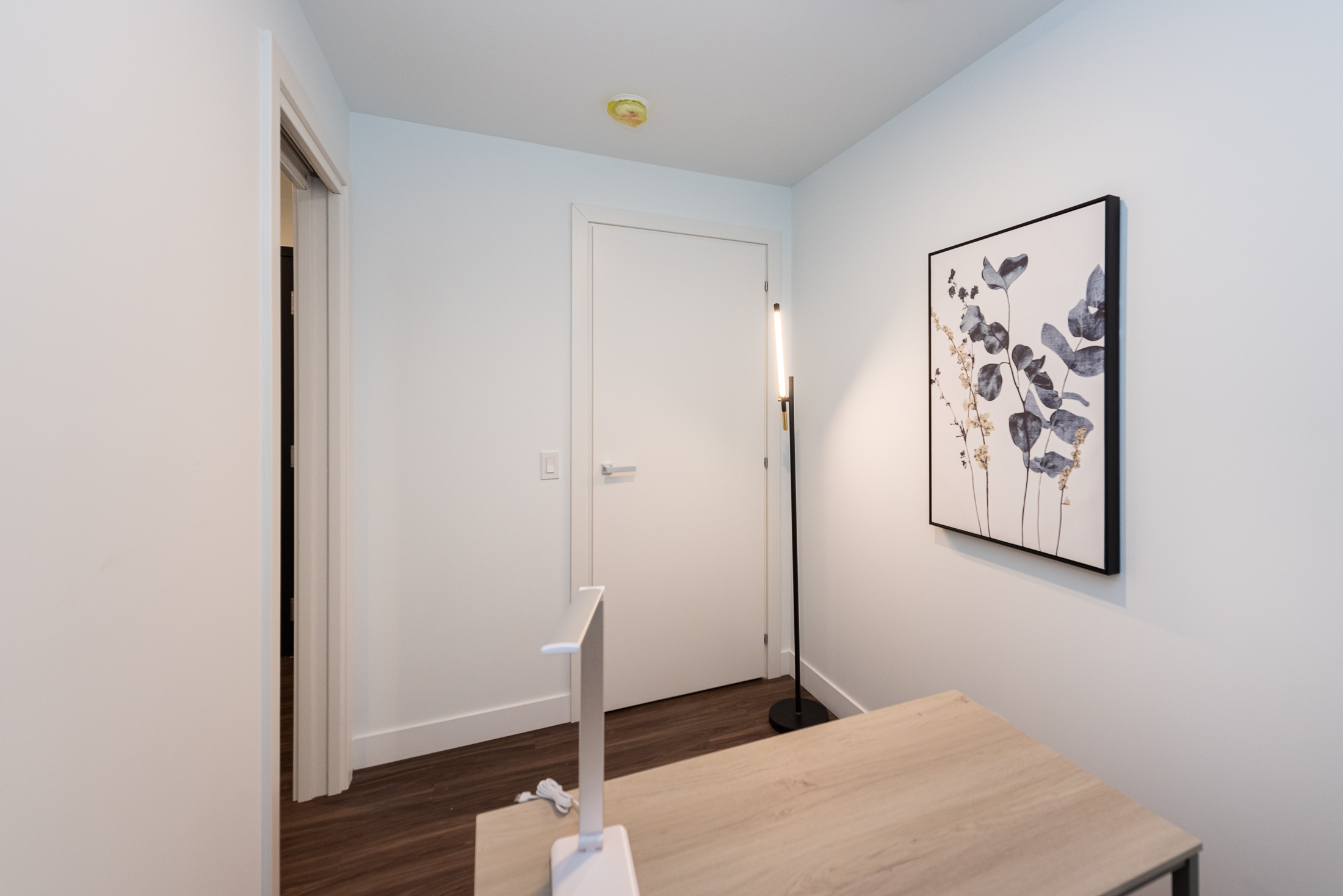 le-george-7-study_room_exit