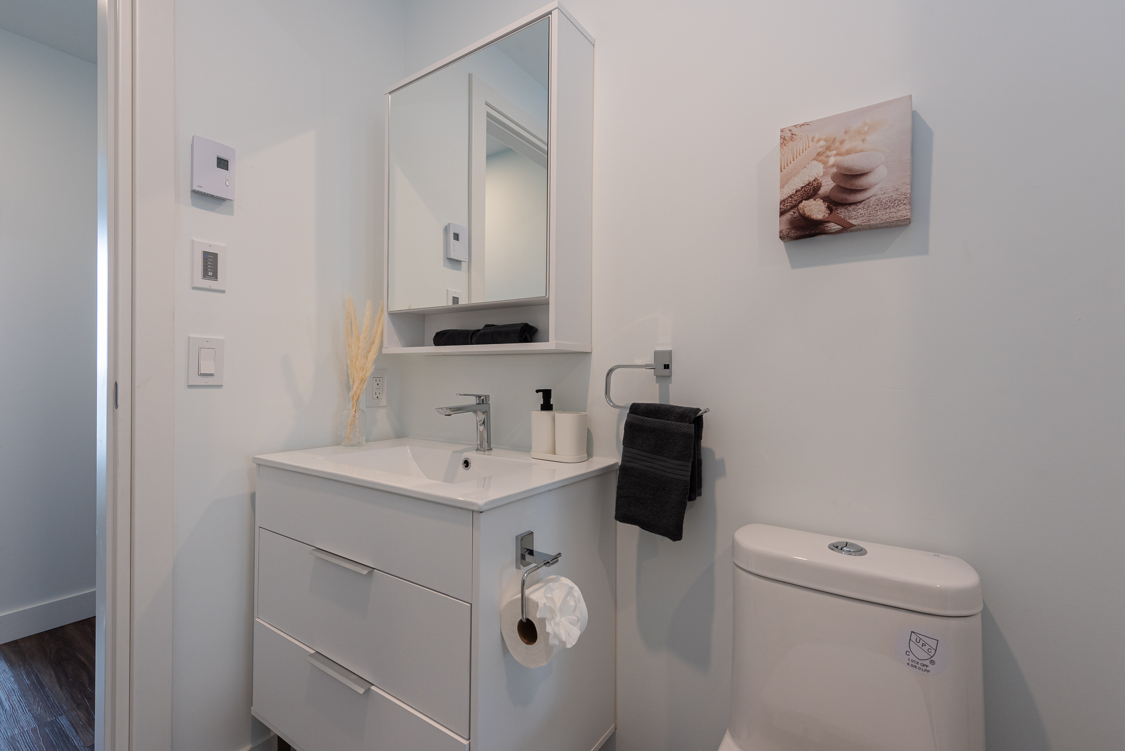 le-george-7-washroom2