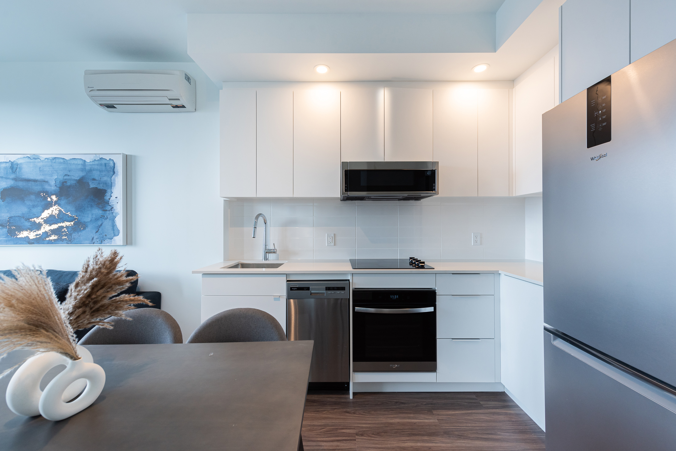 le-george-9-kitchen1