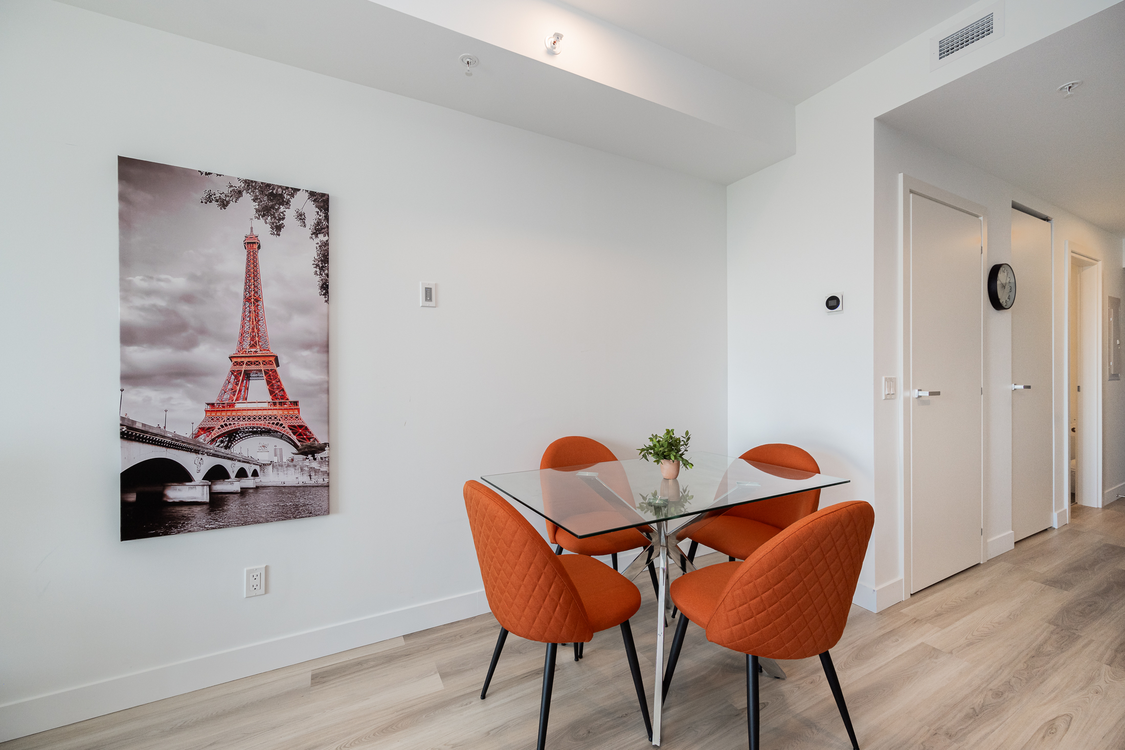 le-george-sitting-area