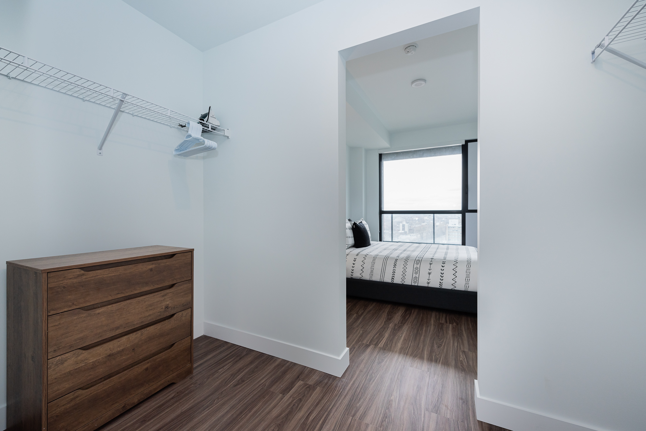 le-george_clothes_string