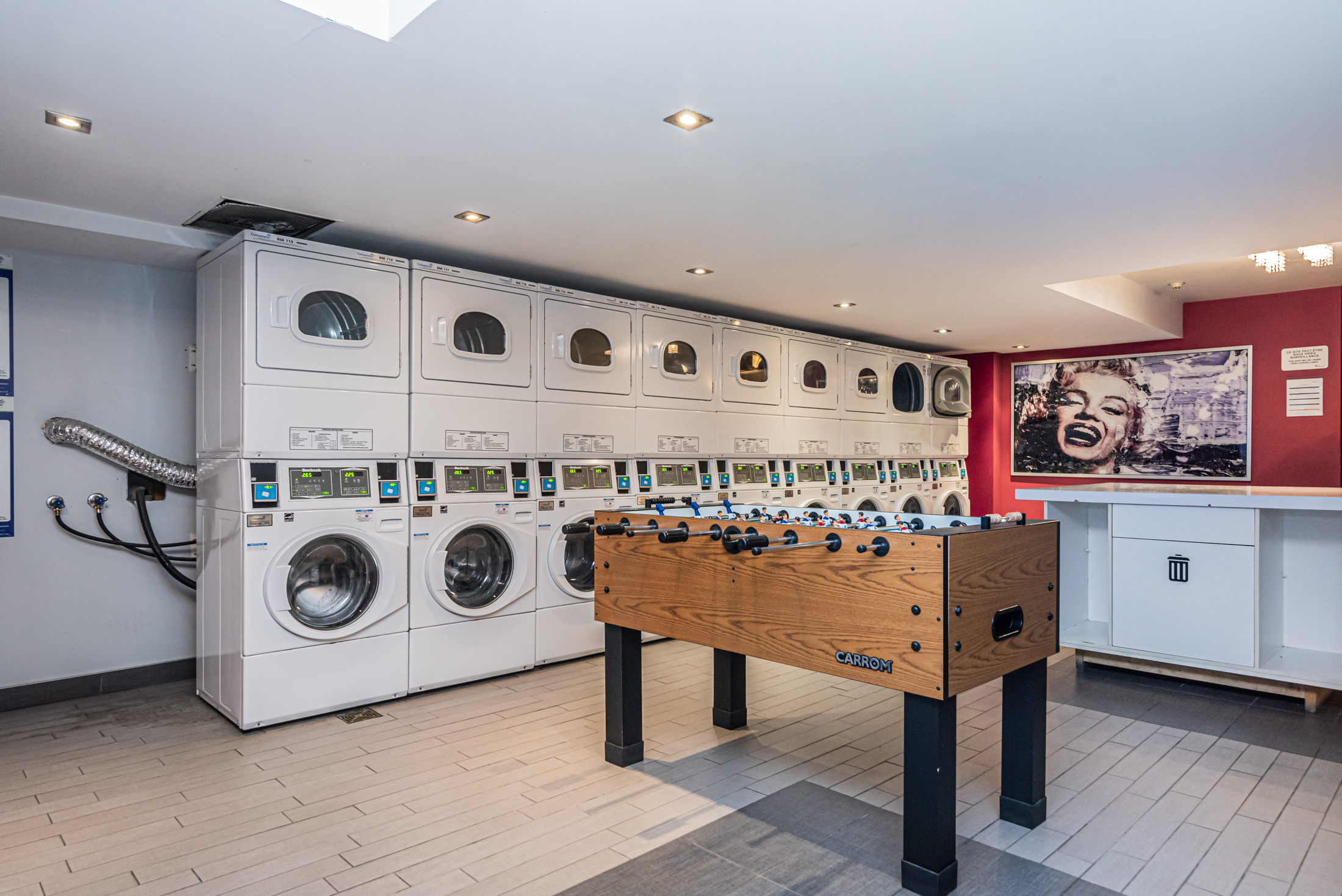 le-sommet_gaming_and_washing_area