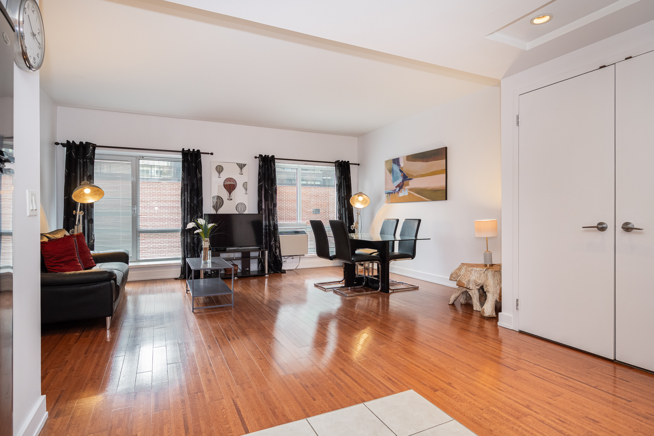 mosaique__8B-living_area_sitting_area2