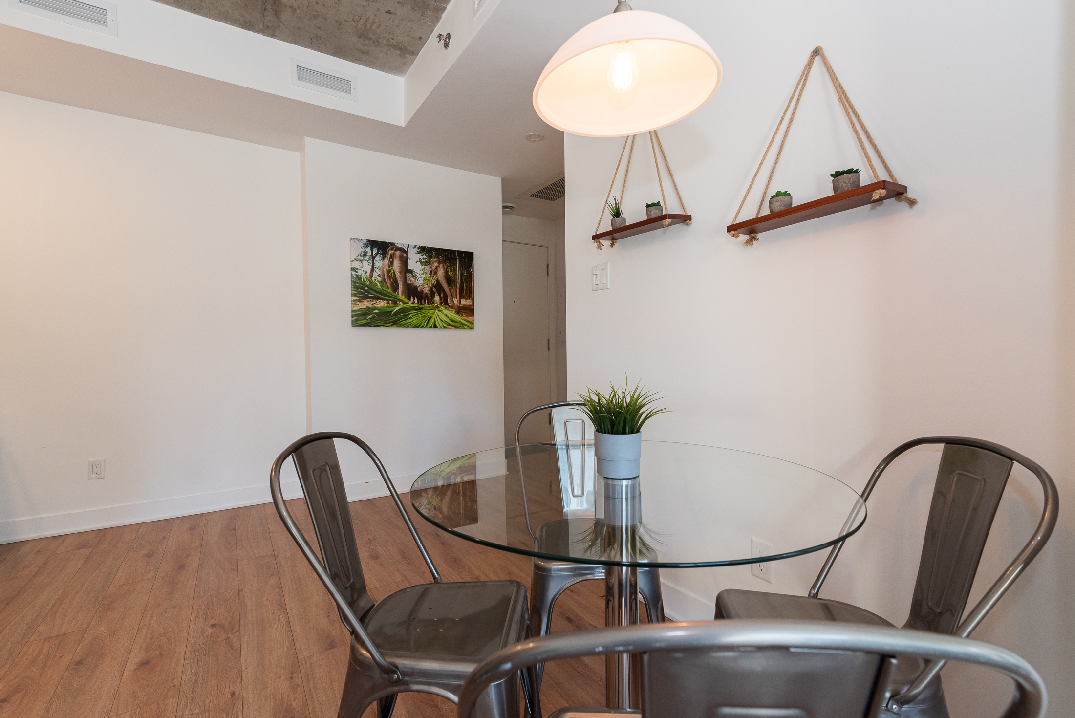 my-riade-5a-sitting-chairs_and_table