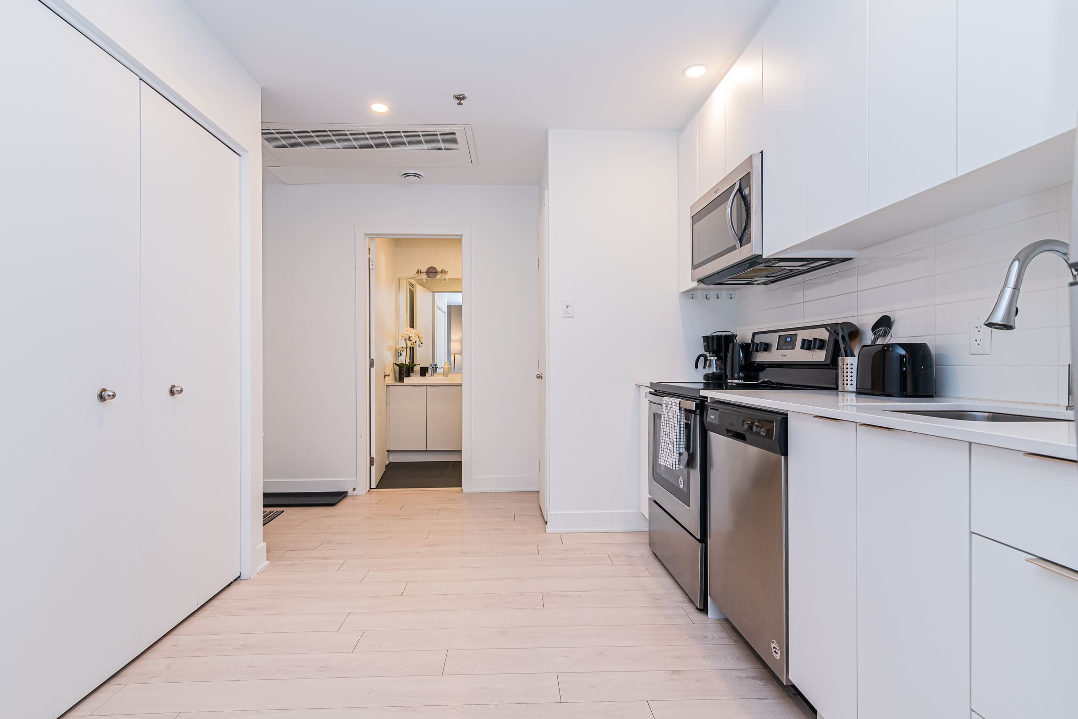 myriade_2B_kitchen_view2