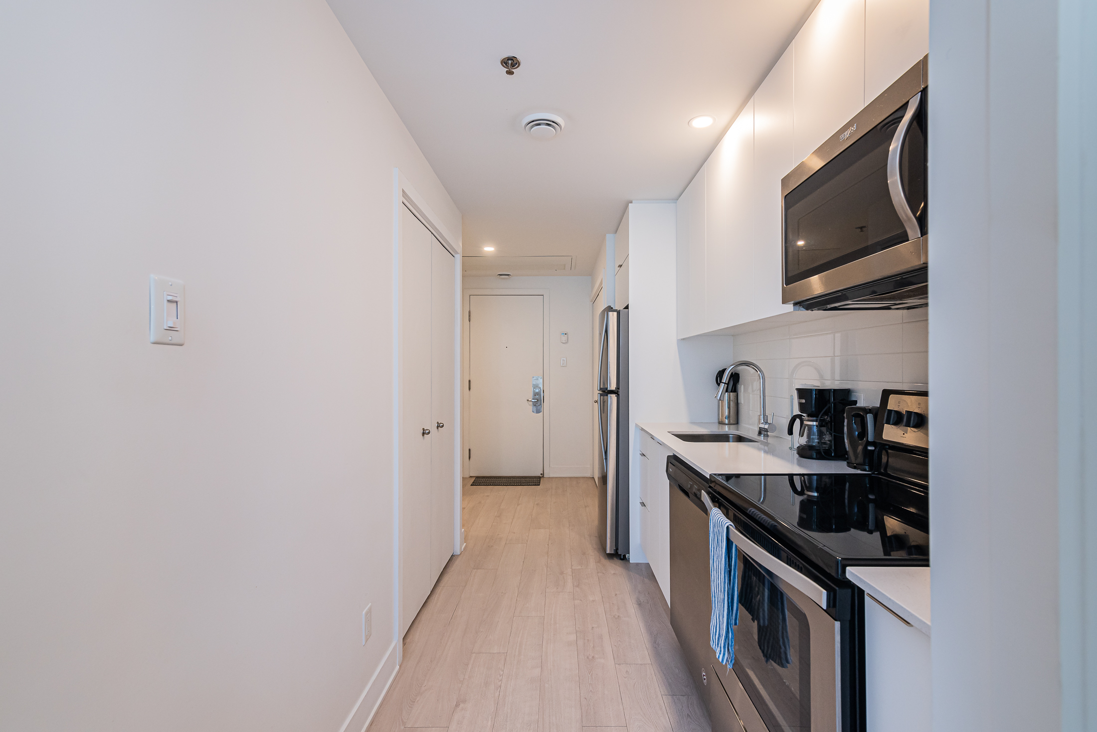 myriade__2A_kitchen_entry