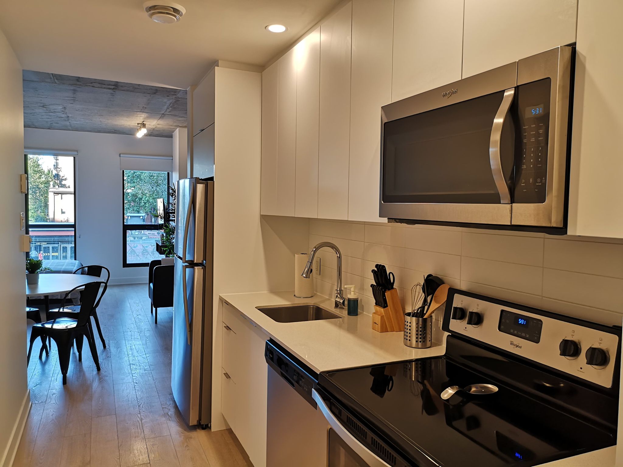 myriade__2C_kitchen_area