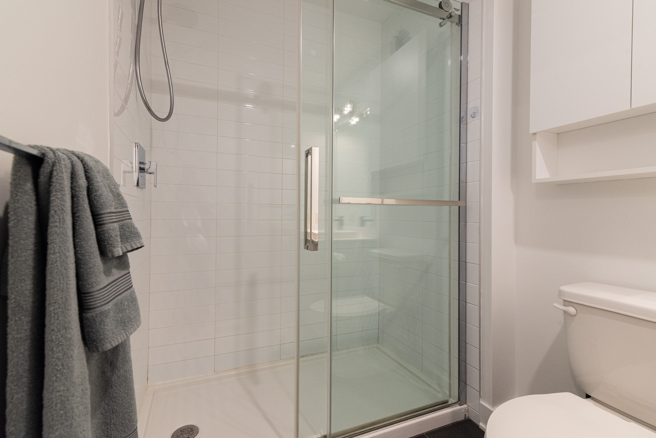 myriade__2D_toilet_room_exit