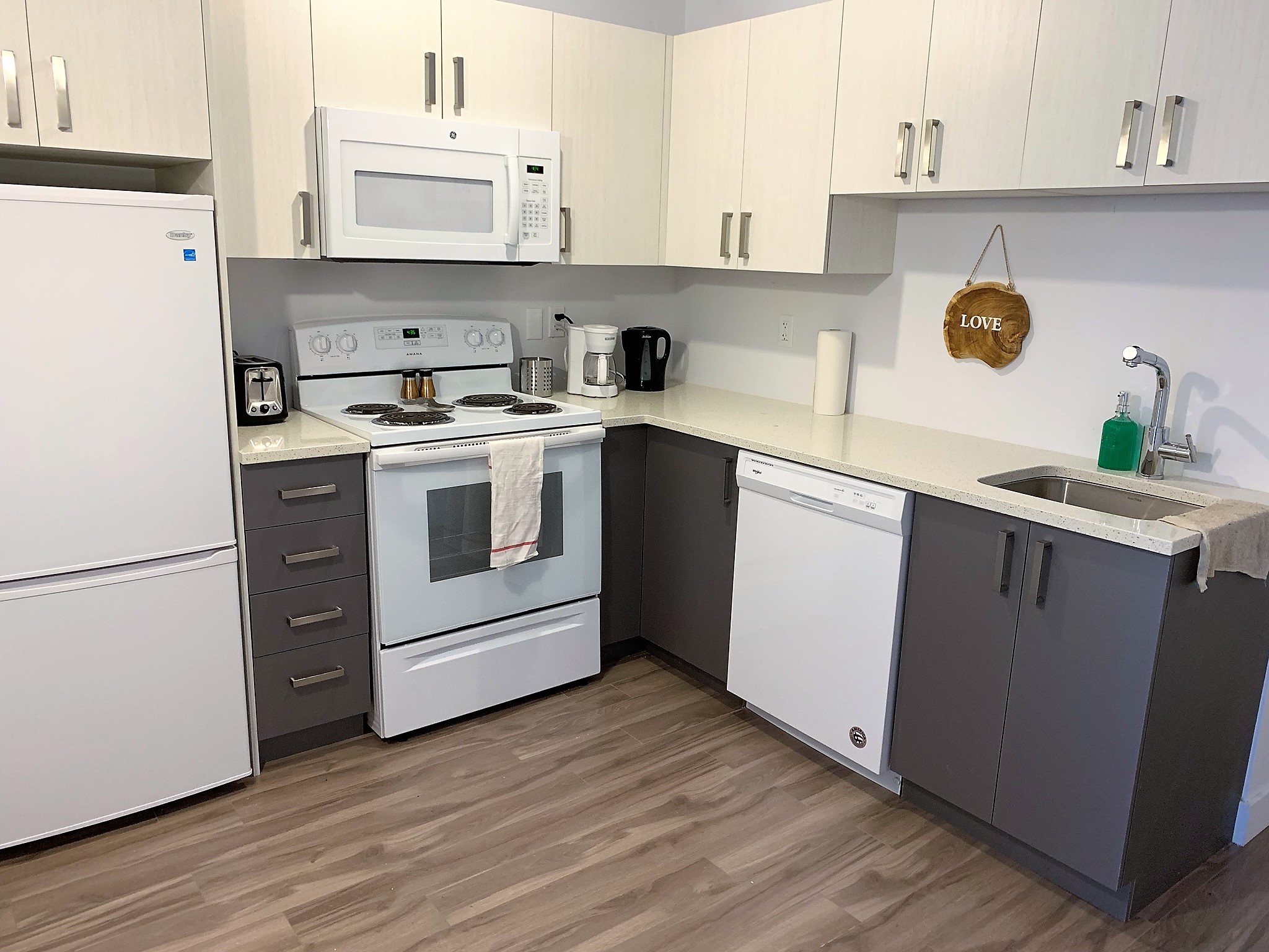 st-hubert__2A_kitchen_view