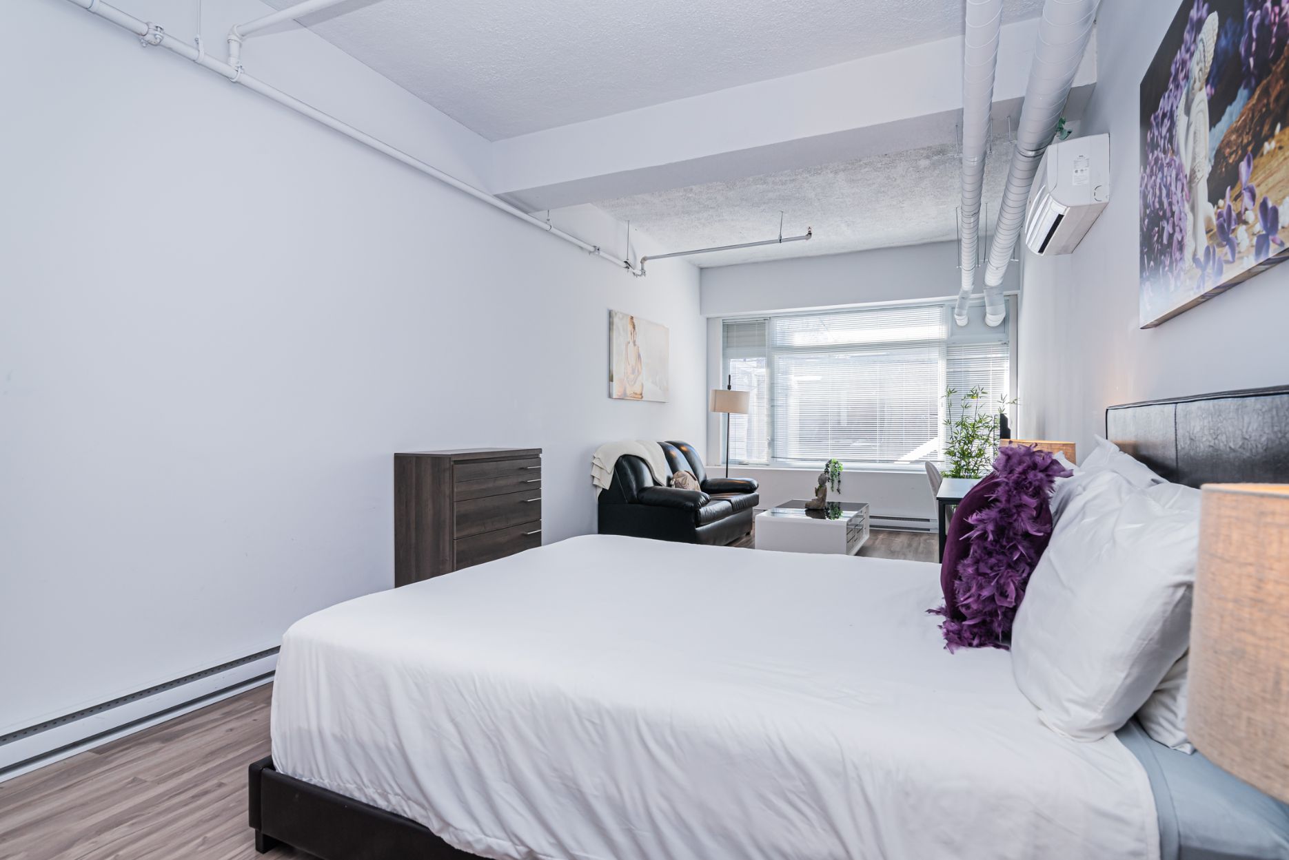 st-hubert__2B_bedroom_view