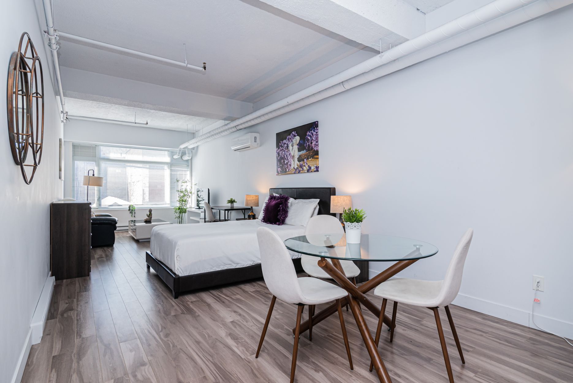 st-hubert__2B_bedroom_window_view2