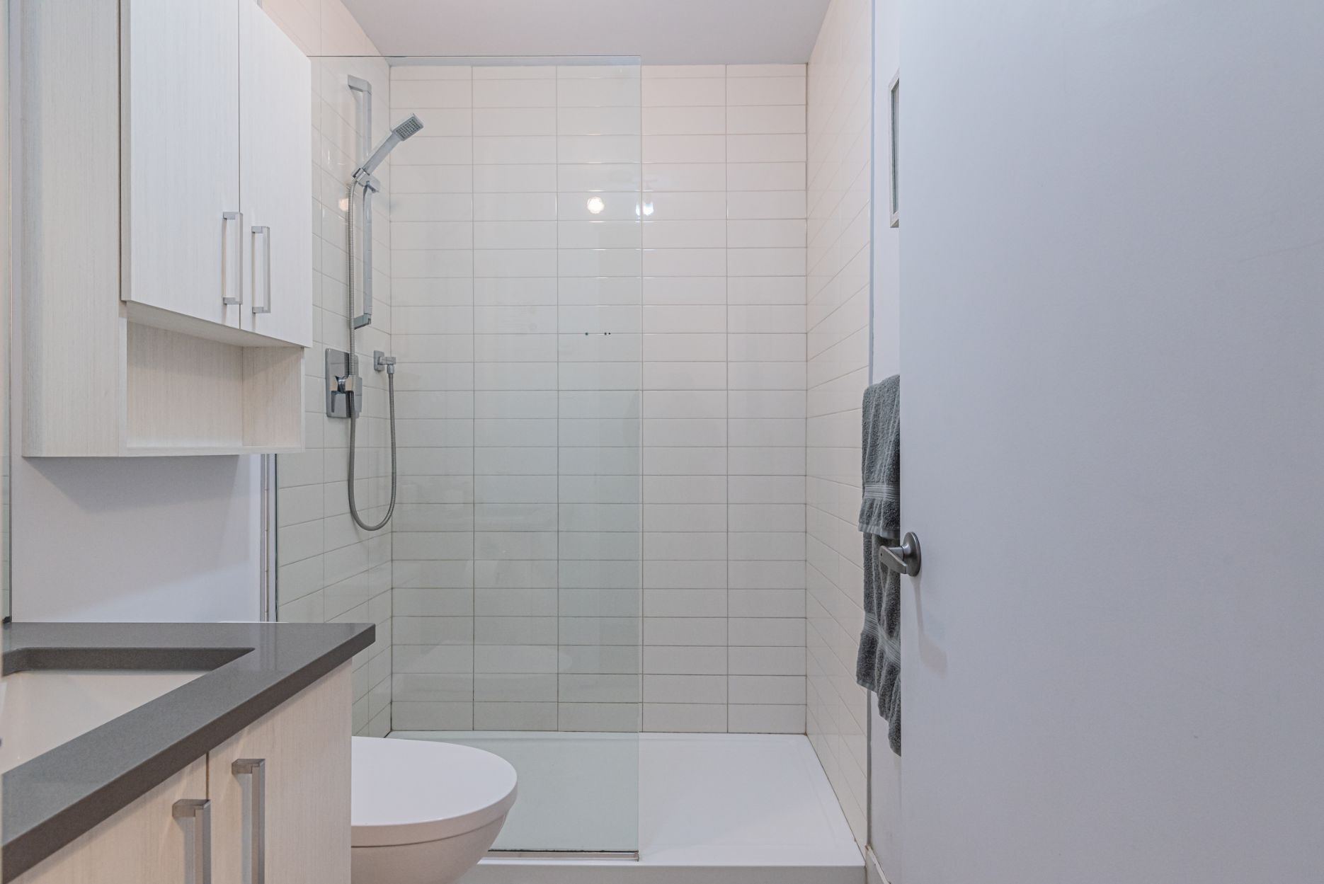 st-hubert__2B_washroom_2