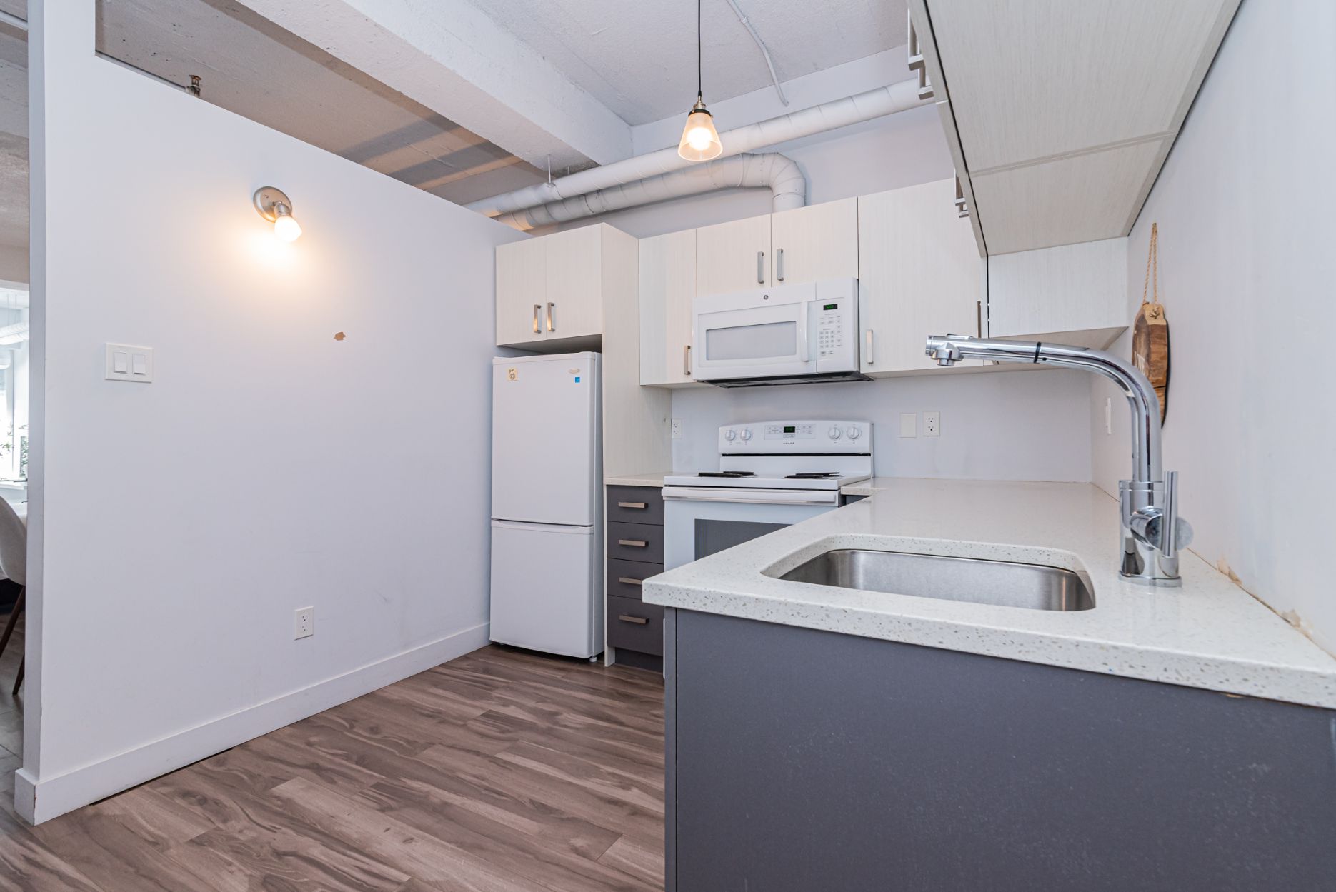 st-hubert__2B_washroom_sink